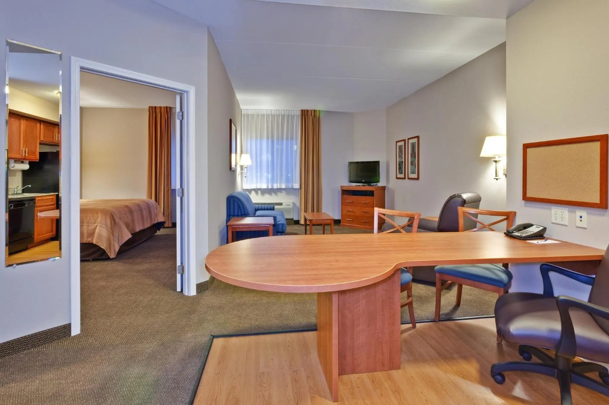 Photo of the whole room, Bed in Candlewood Suites Murfreesboro by IHG