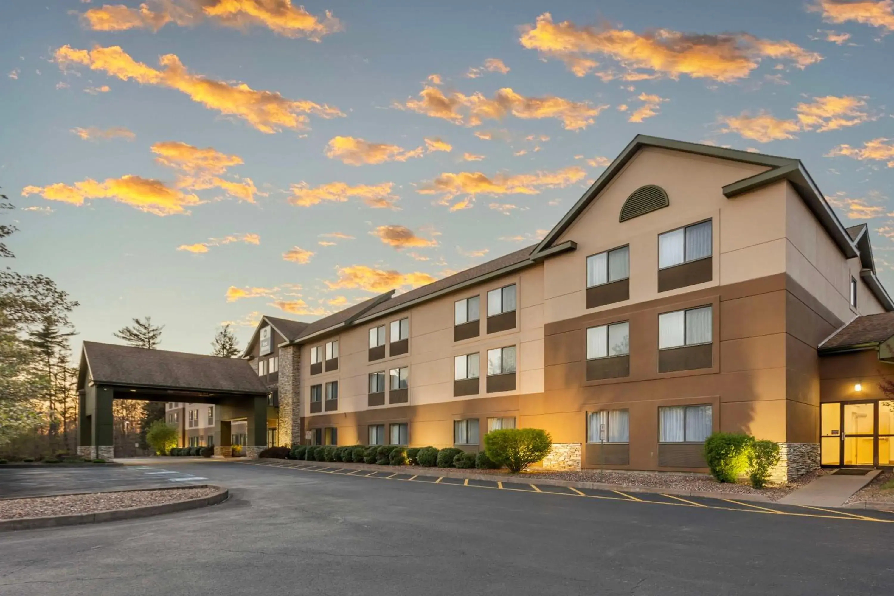 Best Western Inn at Blakeslee-Pocono Best Western Inn at Blakeslee-Pocono