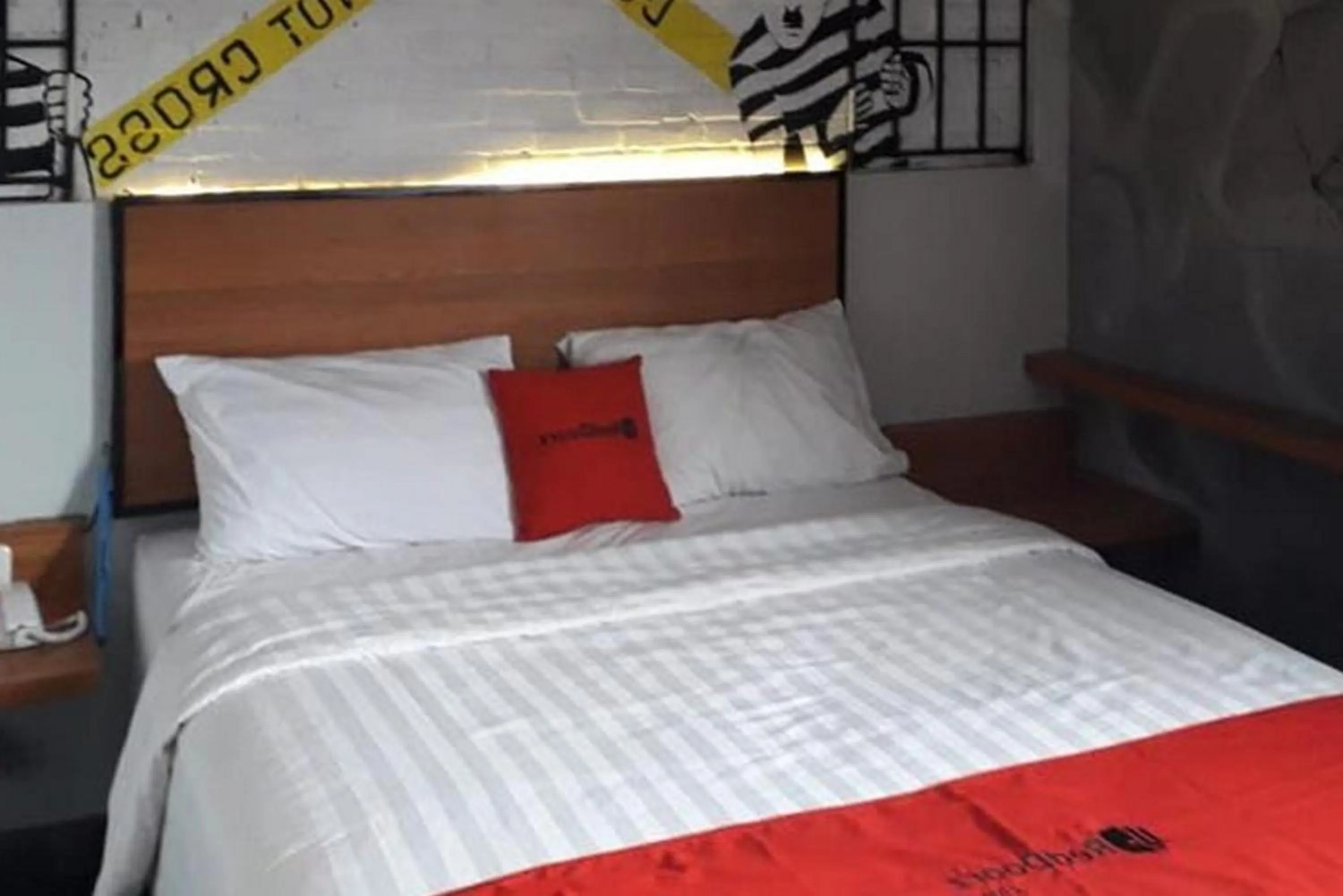 Bed in RedDoorz Plus @ Doorman Guest House