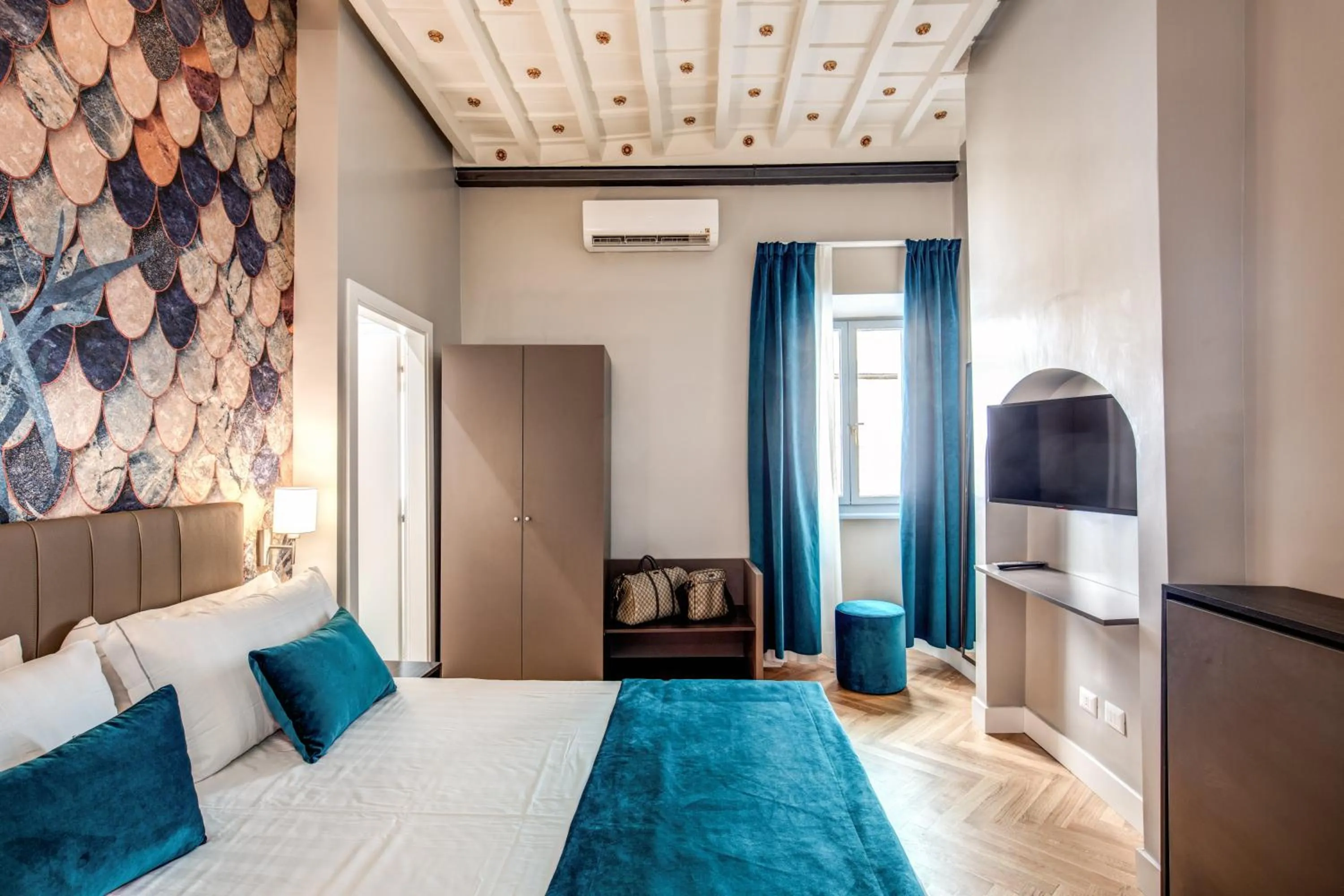 Bed in Maison d'Art Apartments - Maison d'Art Collection