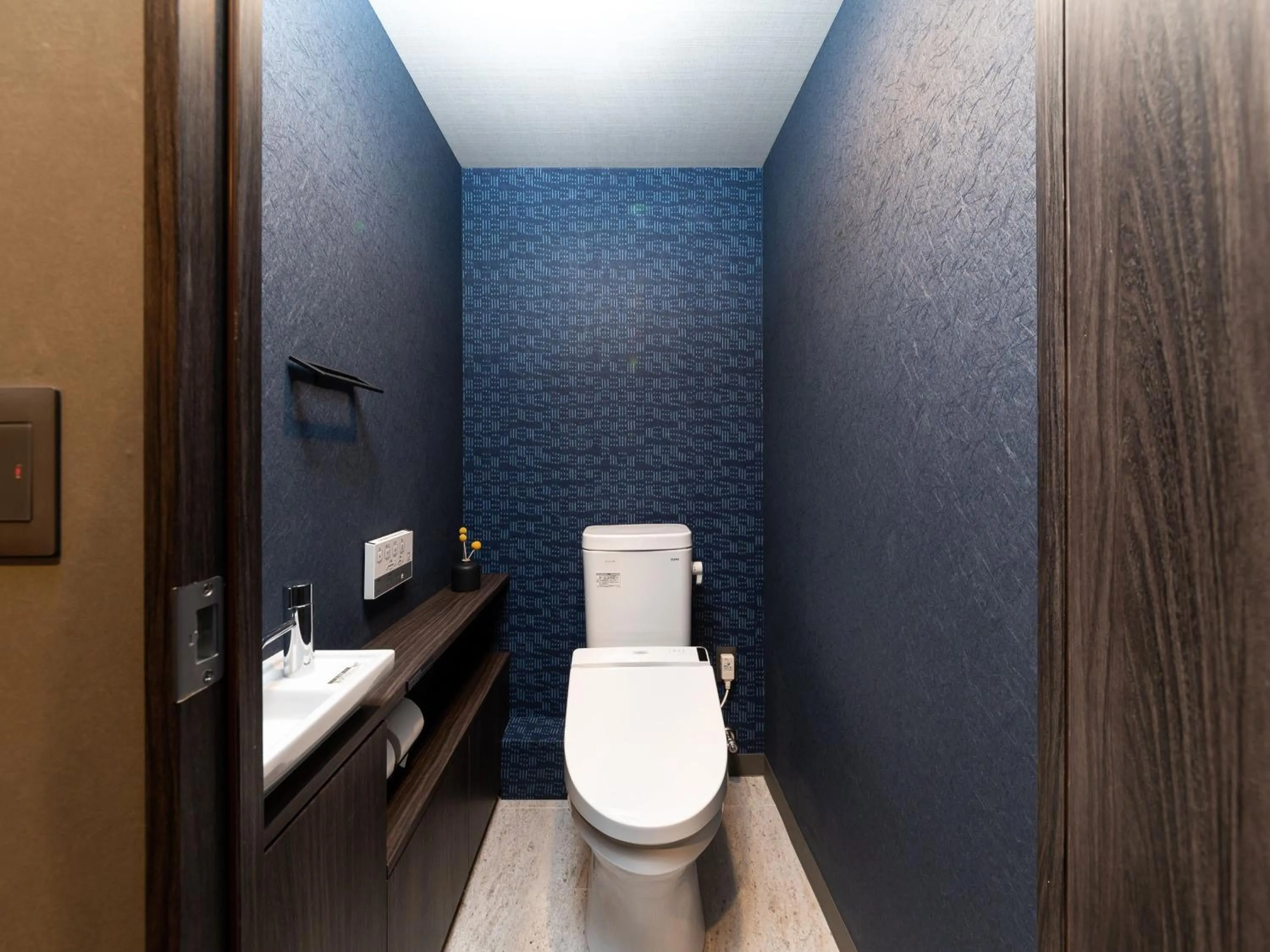 Toilet in MIMARU Tokyo Ginza East