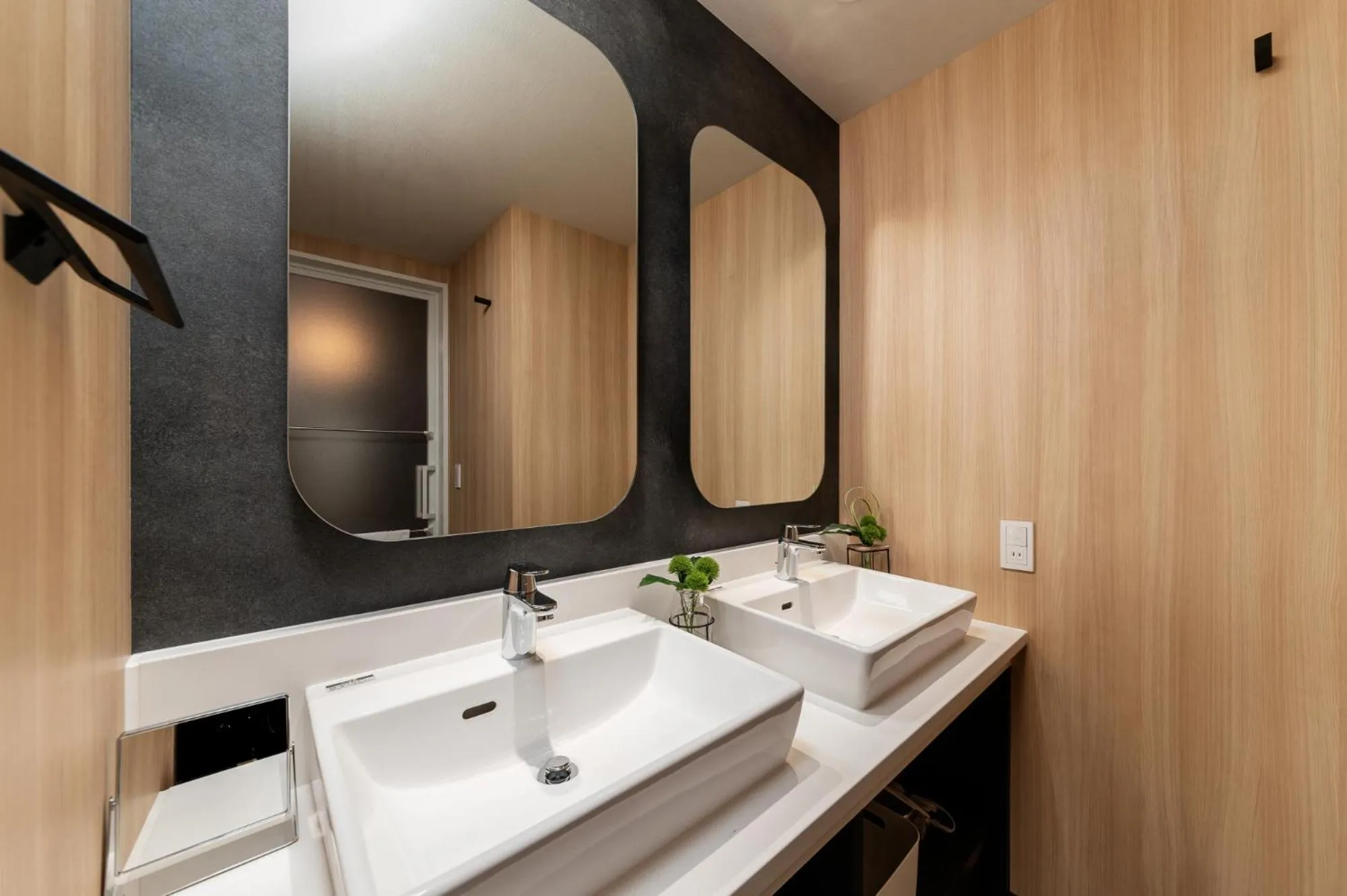 Shower in MIMARU Tokyo Ginza East