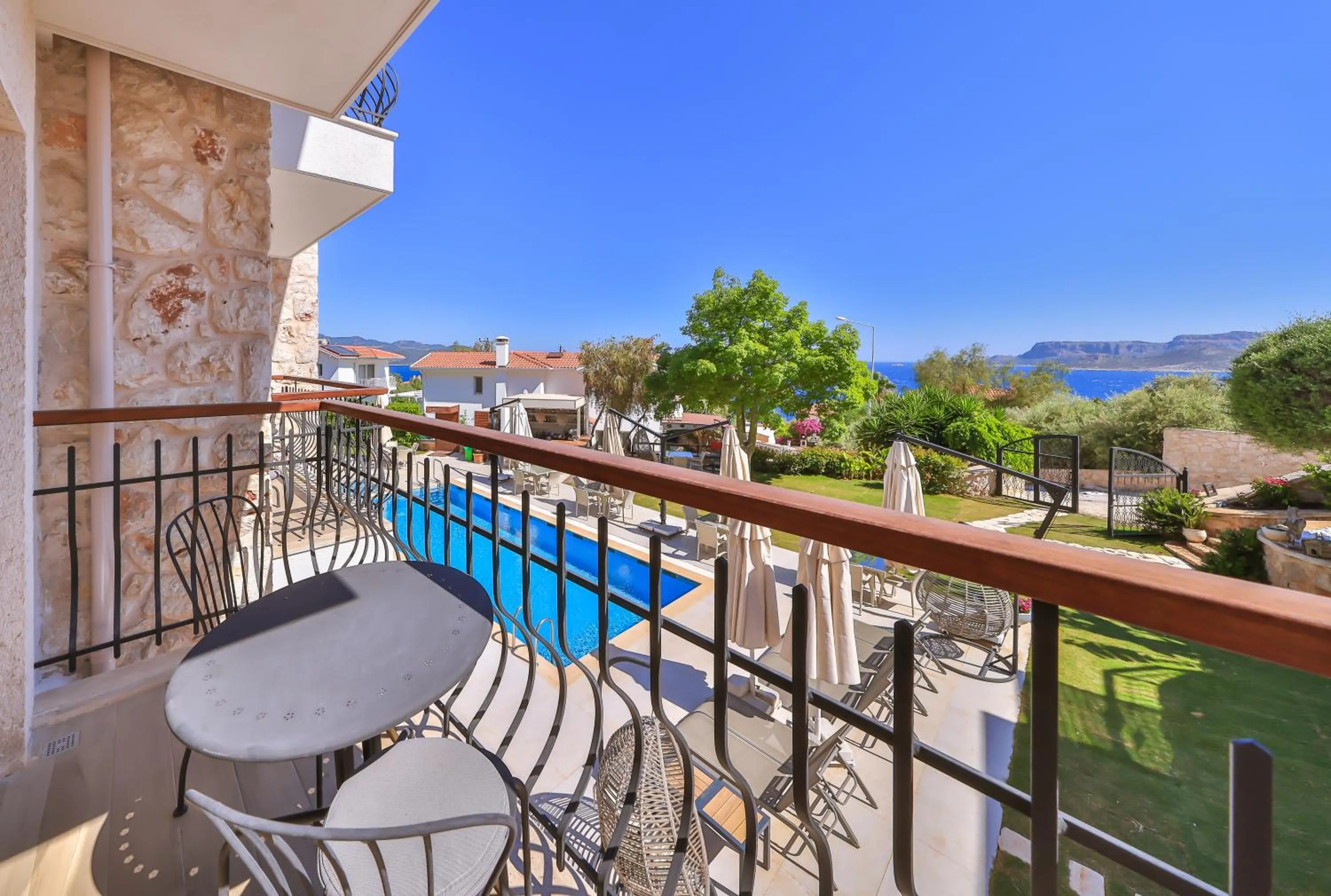 Balcony/Terrace in Molino Hotel