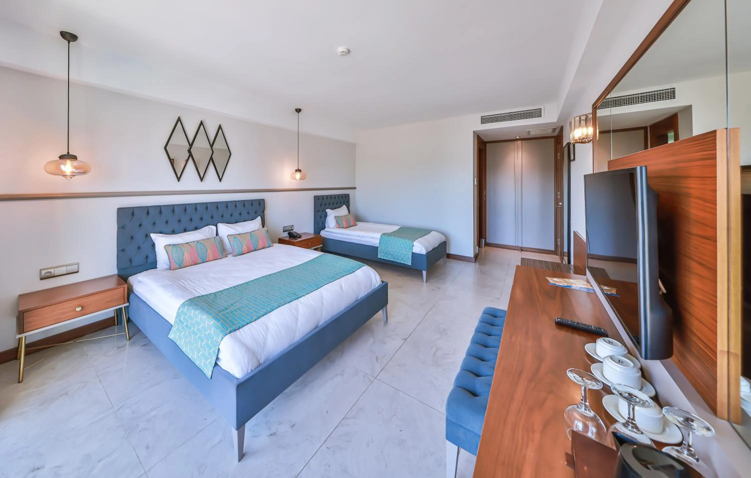 Photo of the whole room, Bed in Molino Hotel