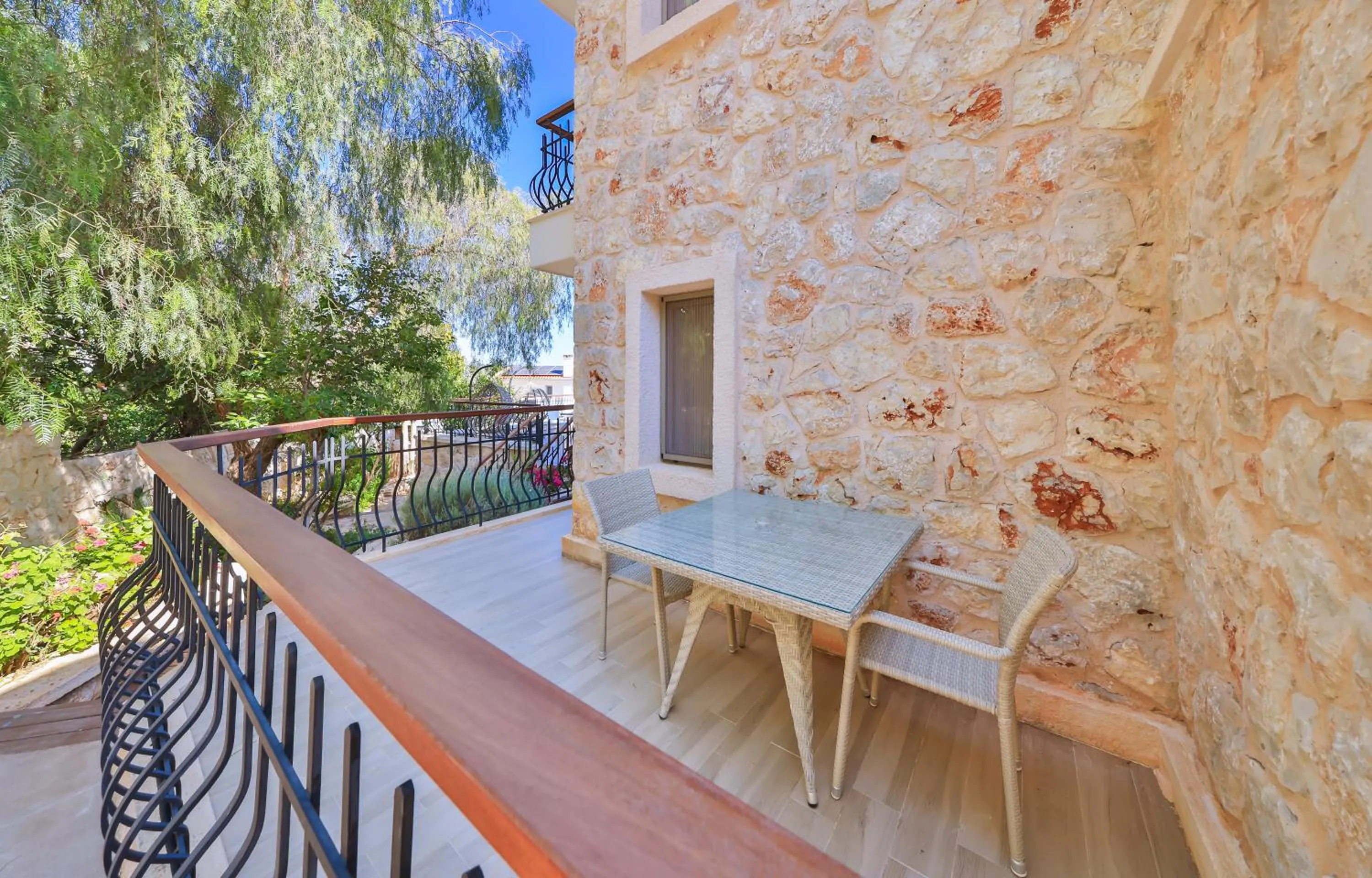 Balcony/Terrace in Molino Hotel
