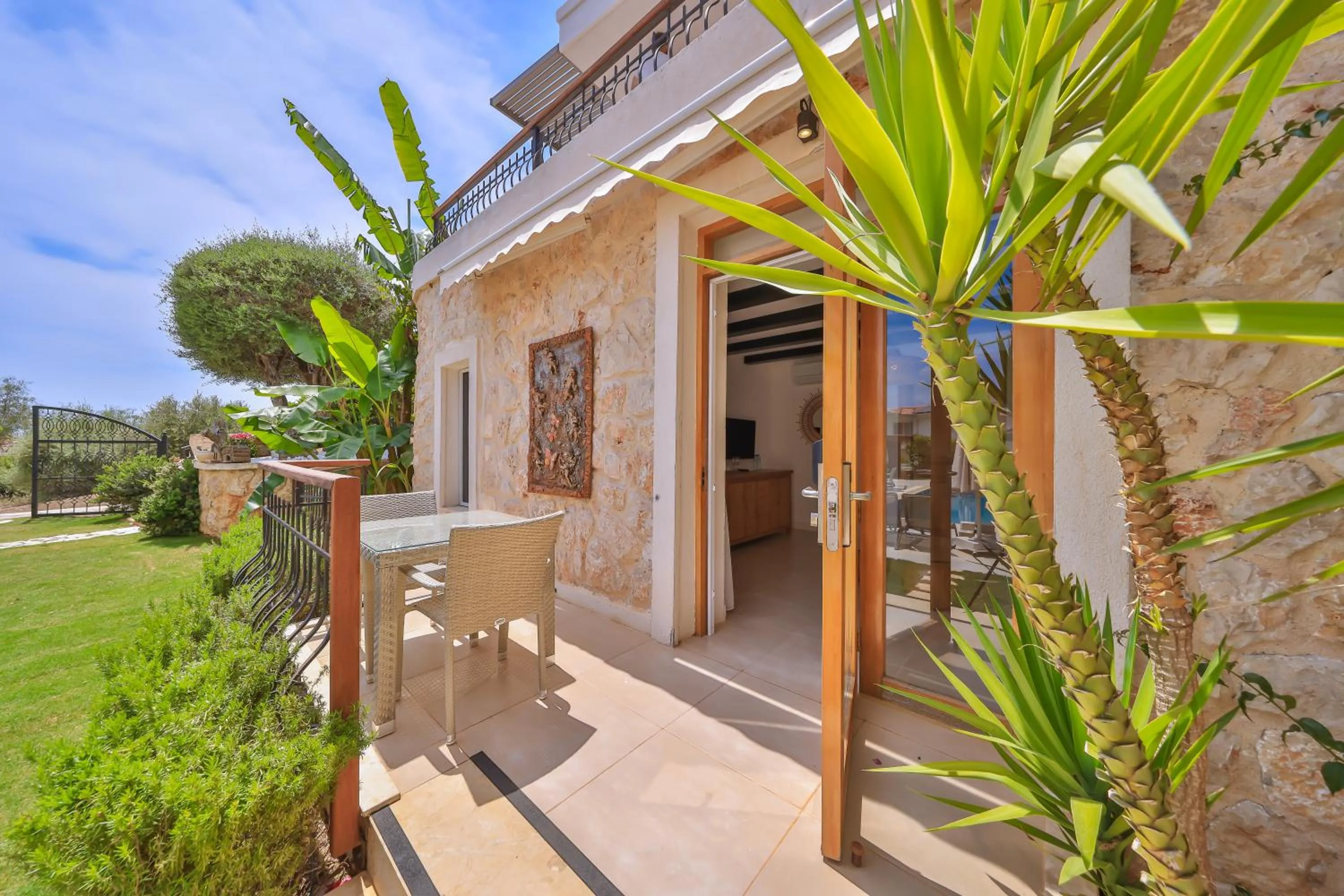 Balcony/Terrace in Molino Hotel
