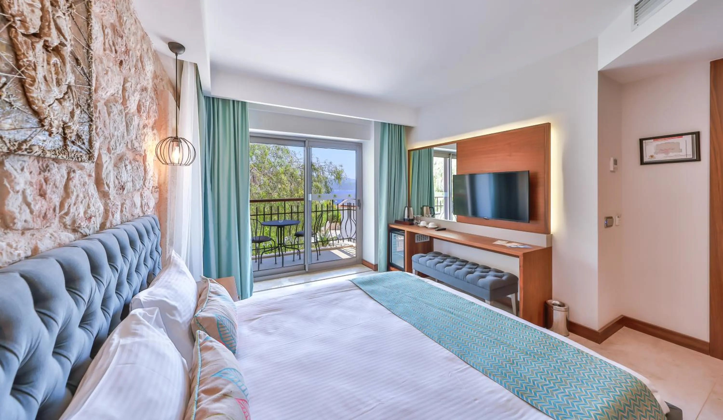 Photo of the whole room, Bed in Molino Hotel