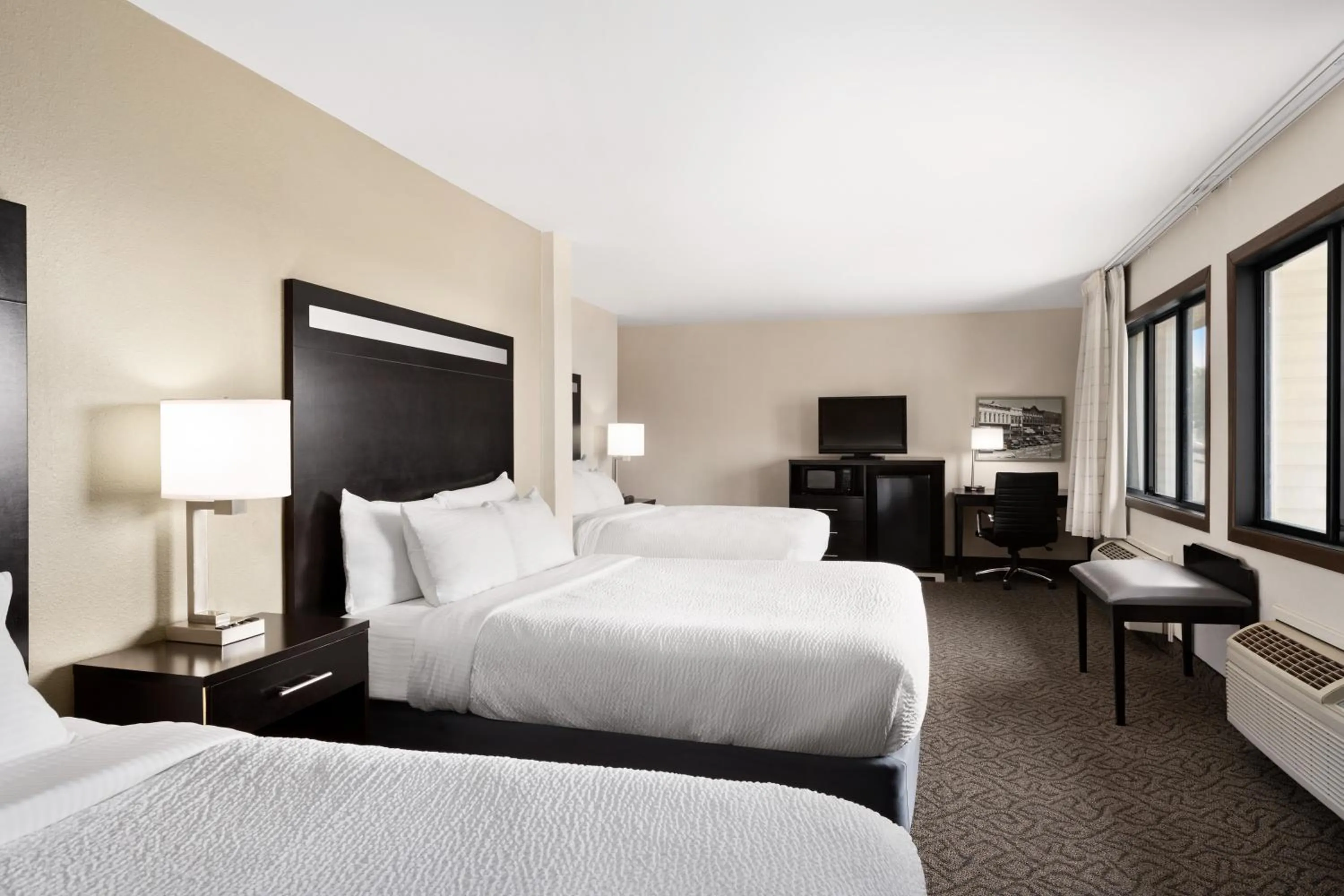 Bed in Carrollton Hotel