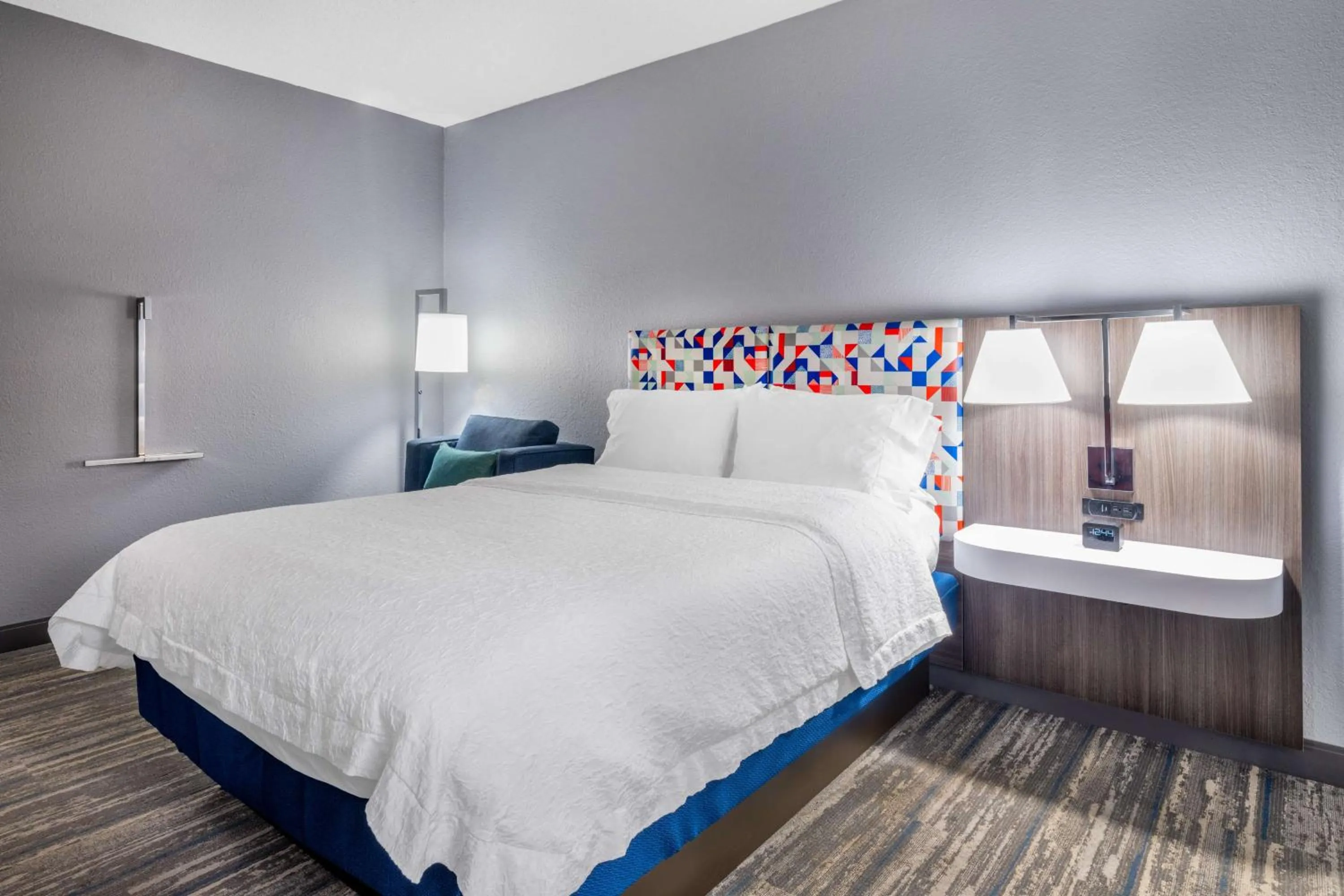 Bed in Hampton Inn Sanford