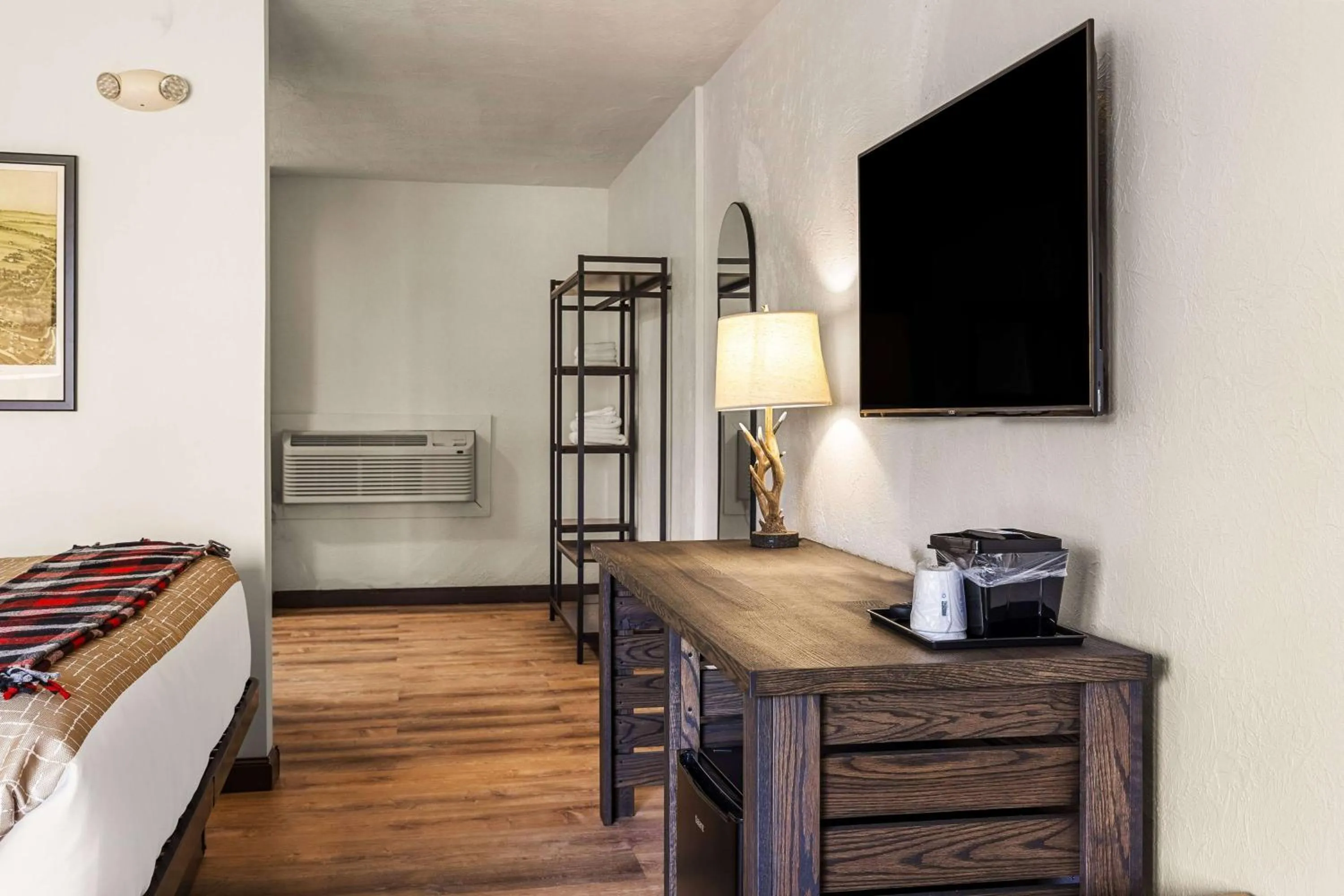 Photo of the whole room, Bed in Travelodge by Wyndham Emlenton