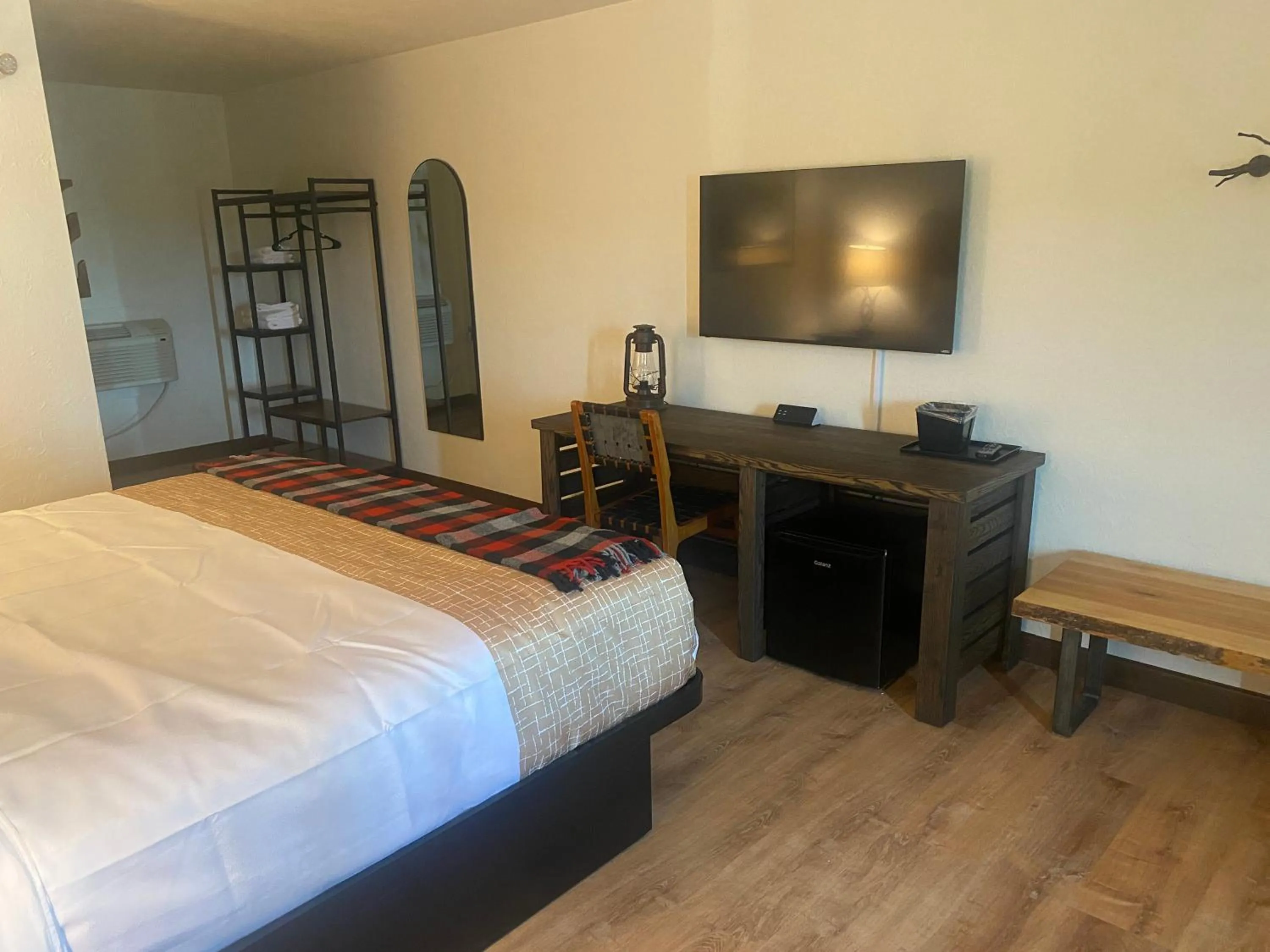 Bed in Travelodge by Wyndham Emlenton