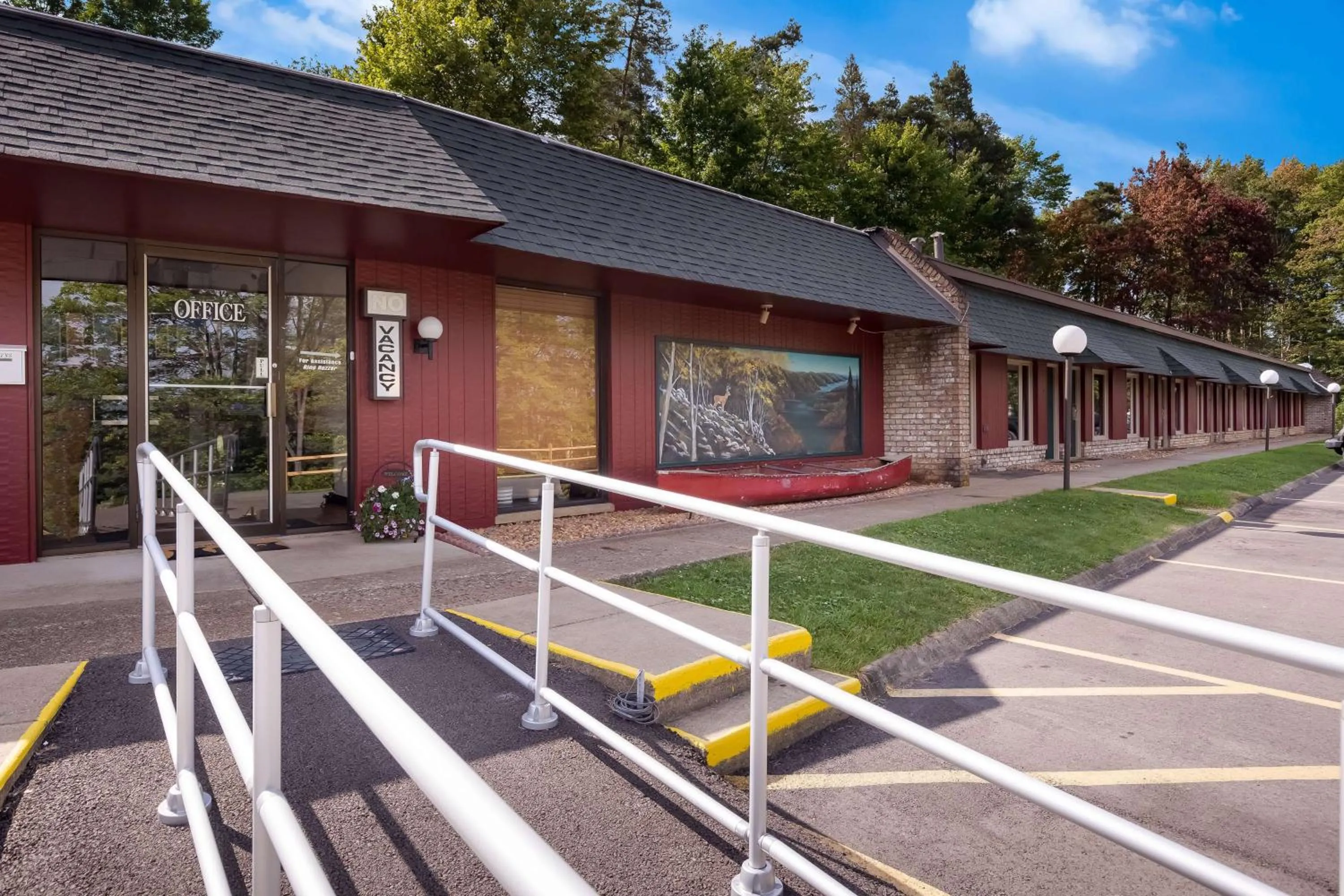 Property building in Travelodge by Wyndham Emlenton