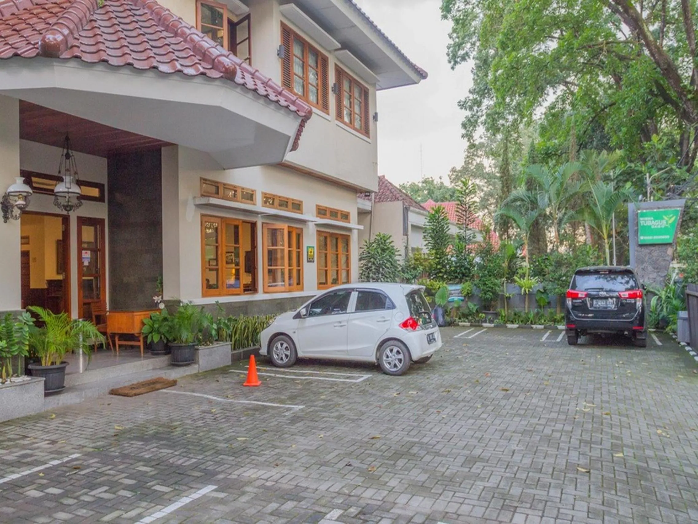 Property building in RedDoorz near Simpang Dago 2