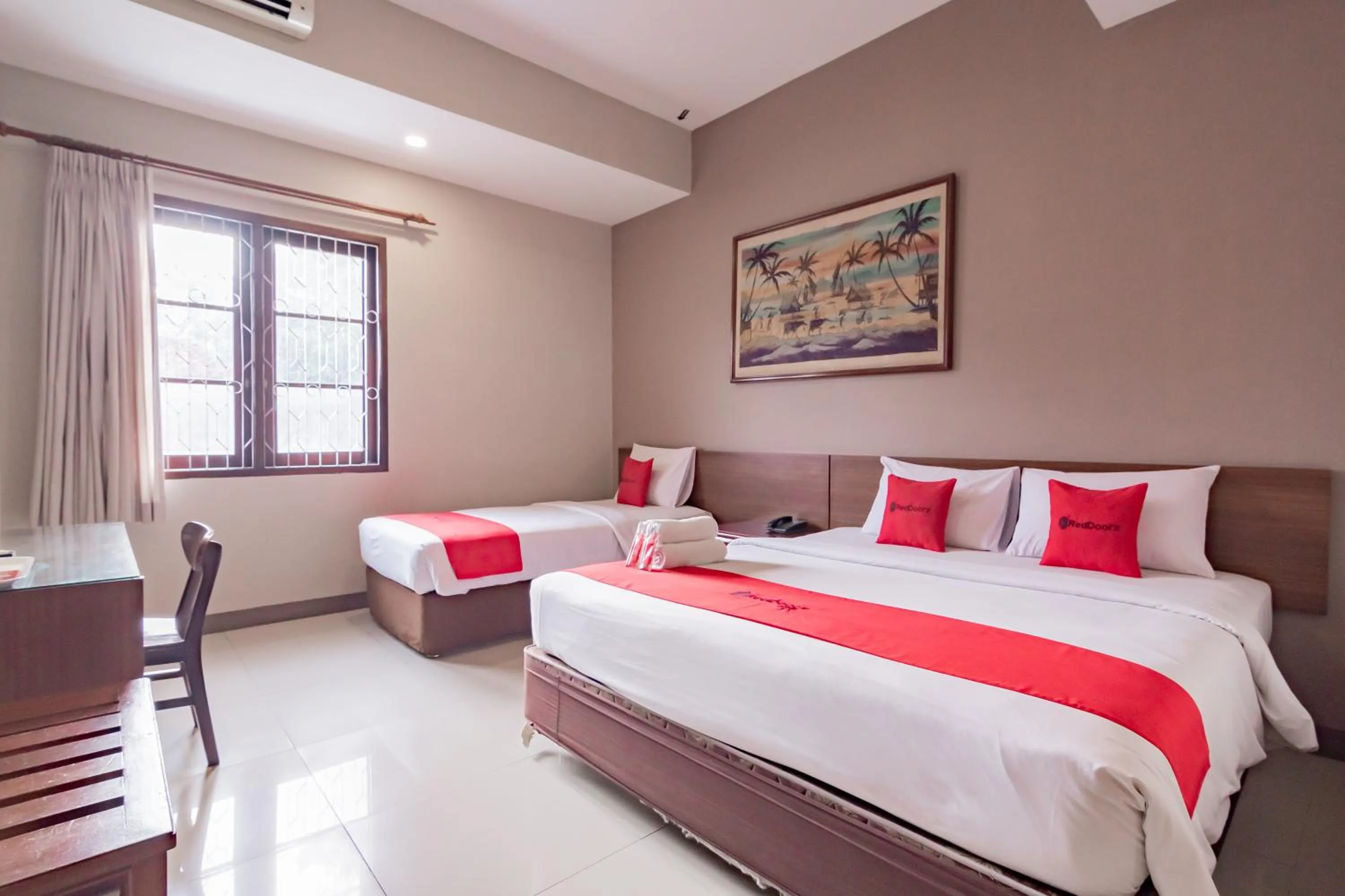 Bedroom, Bed in RedDoorz near Simpang Dago 2