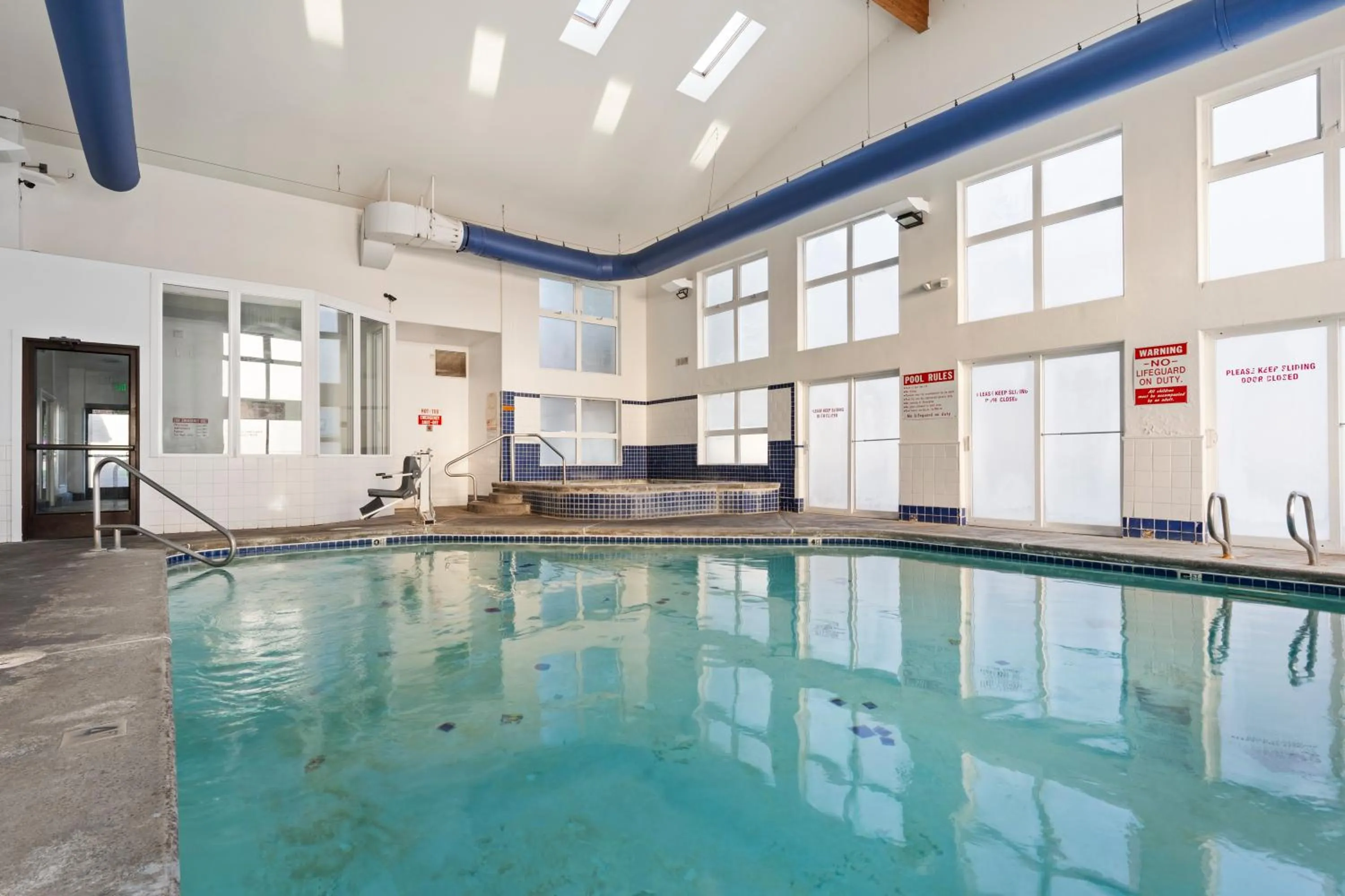 Swimming pool in Motel 6 Clarkston WA