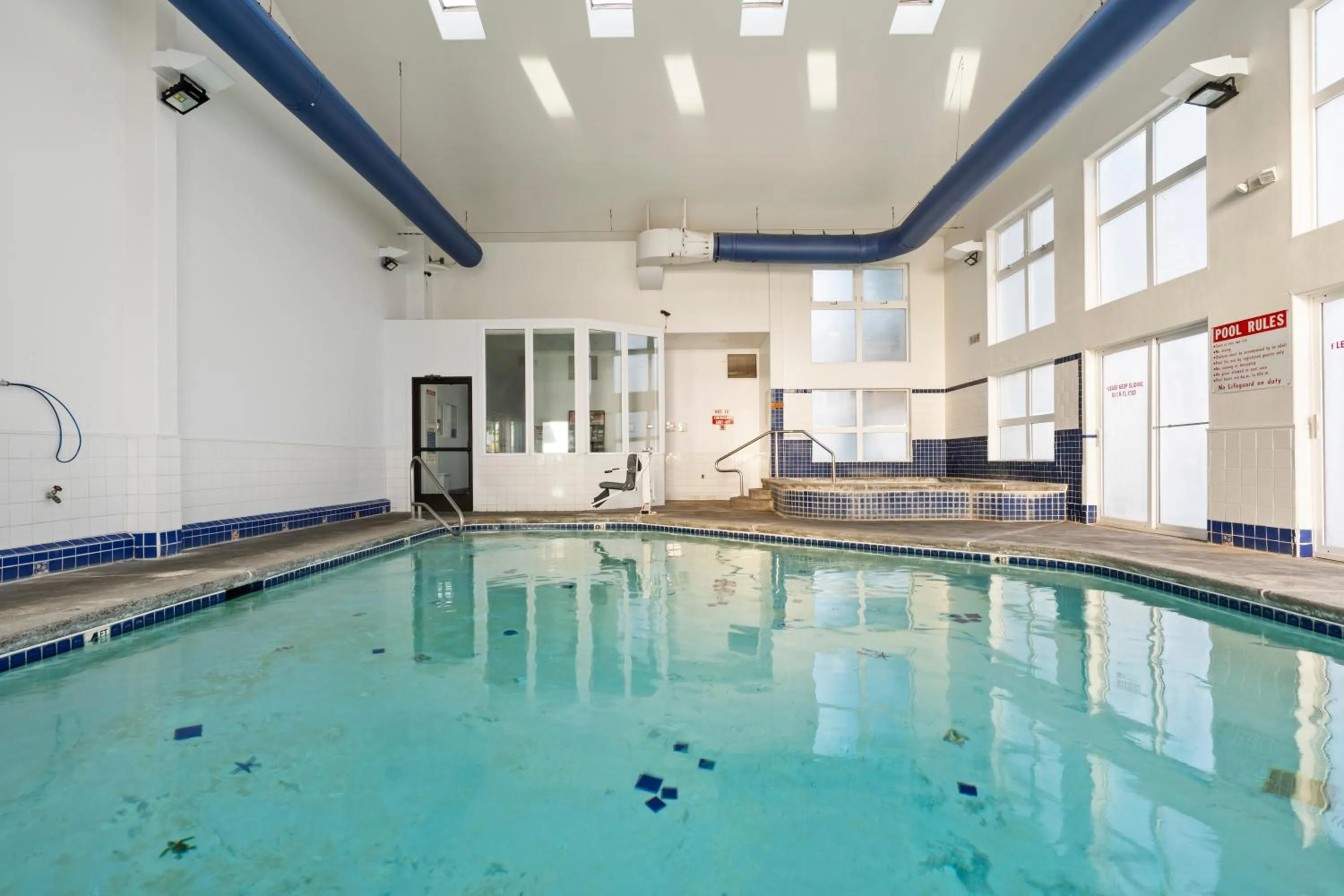Swimming pool in Motel 6 Clarkston WA