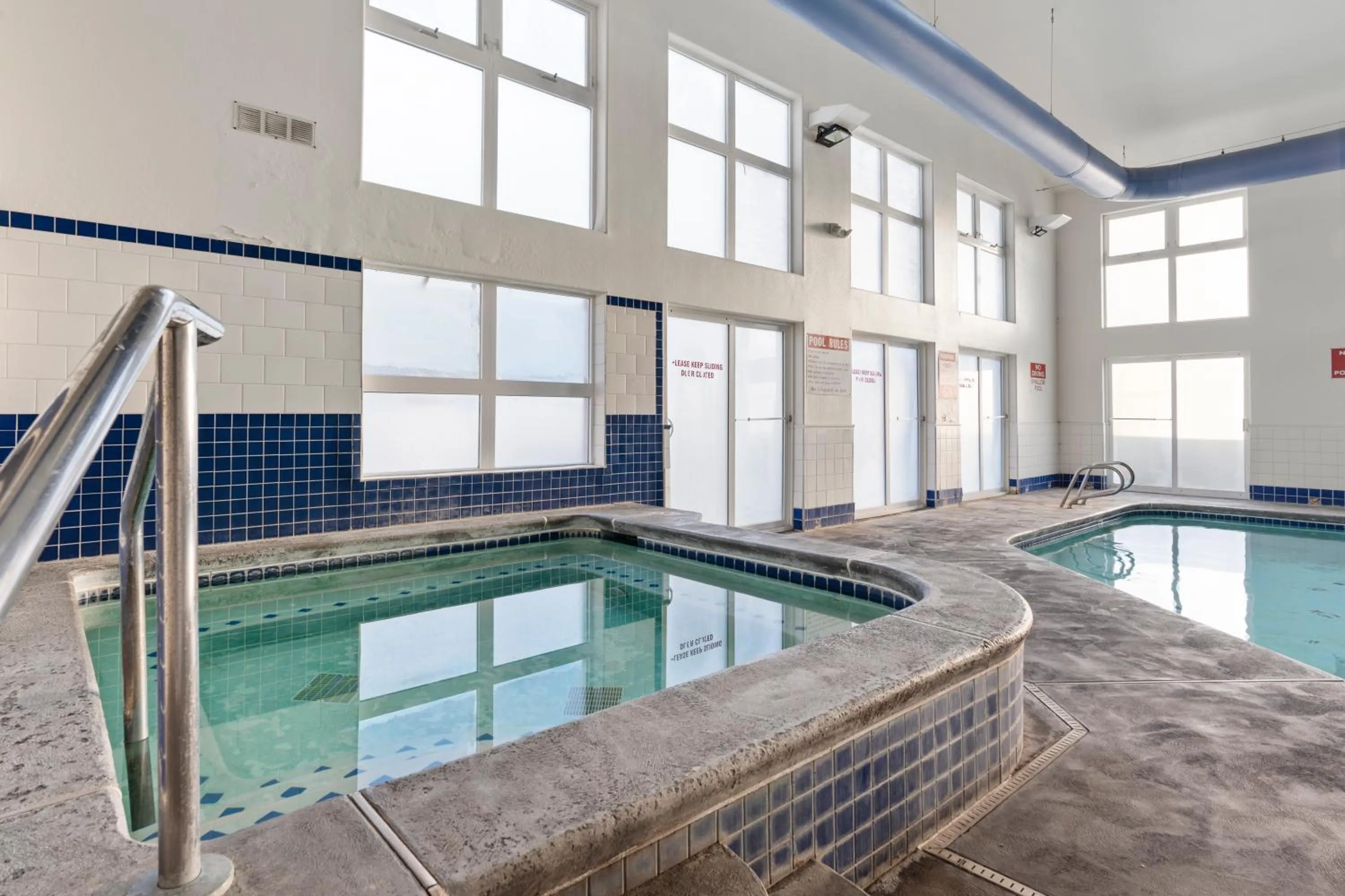 Swimming pool in Motel 6 Clarkston WA