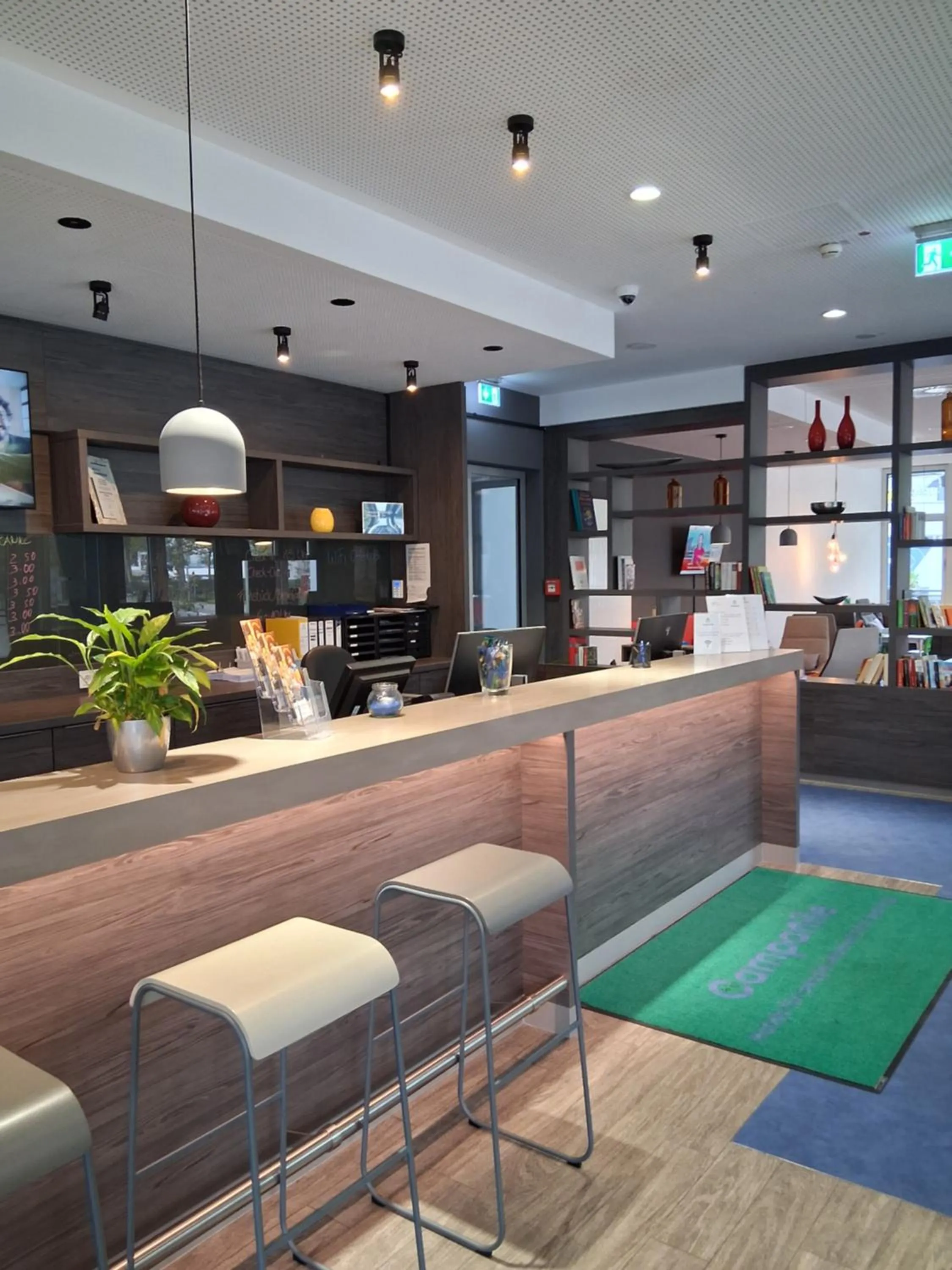 Lobby or reception in Campanile Frankfurt Offenbach