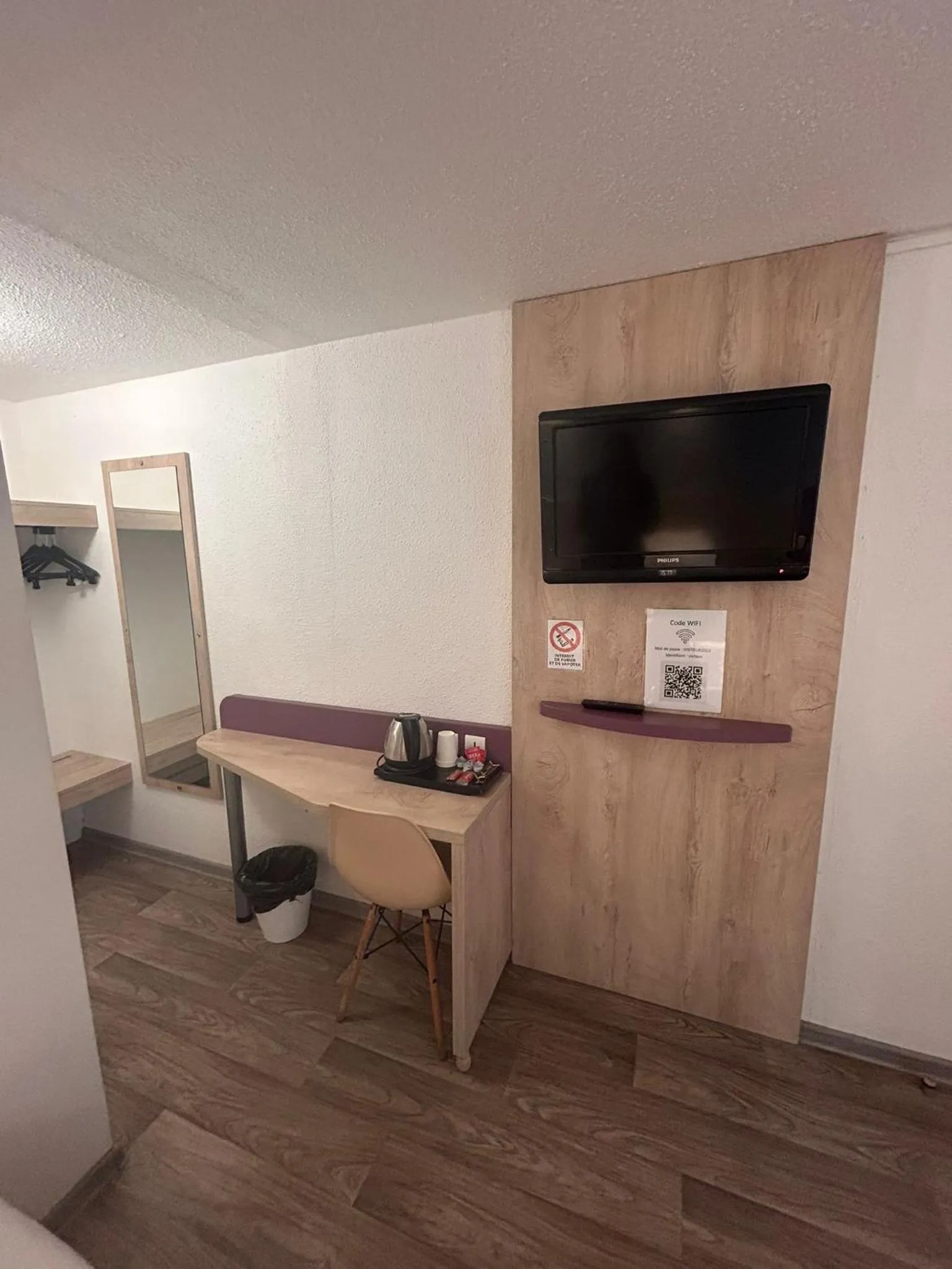 TV and multimedia in Kyriad Meaux Sud Nanteuil Les Meaux