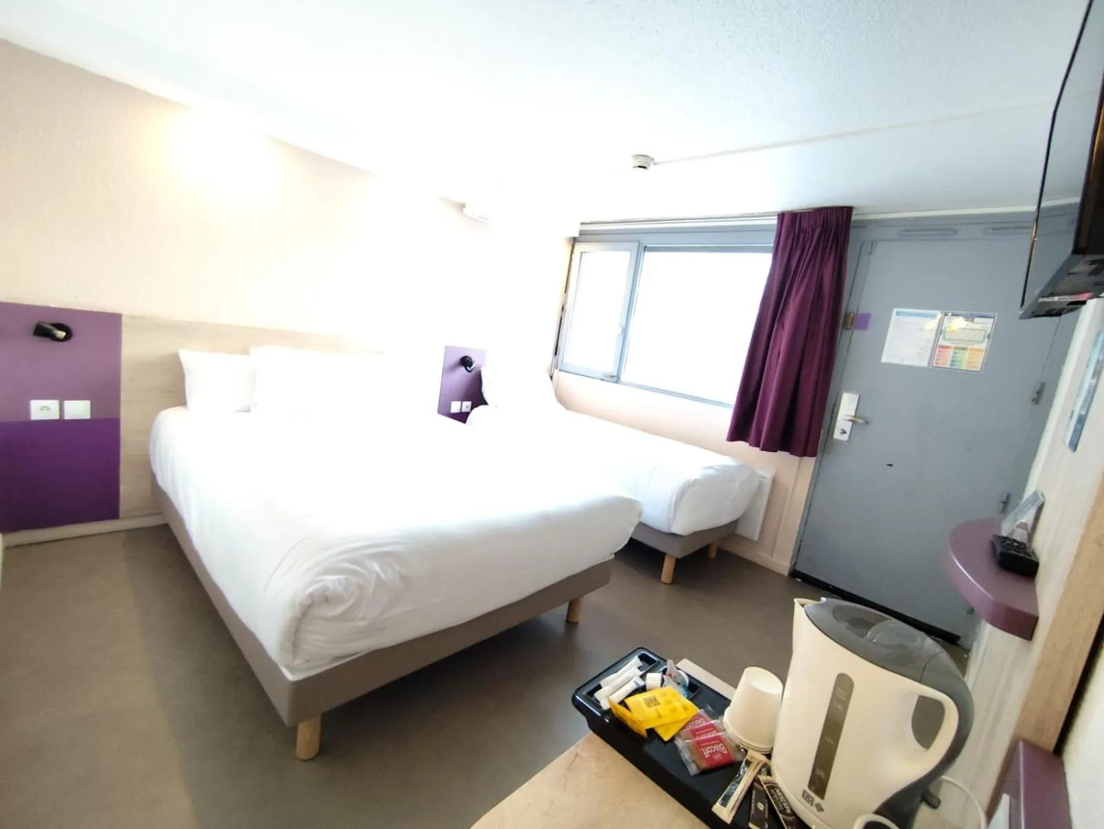 Photo of the whole room, Bed in Kyriad Meaux Sud Nanteuil Les Meaux