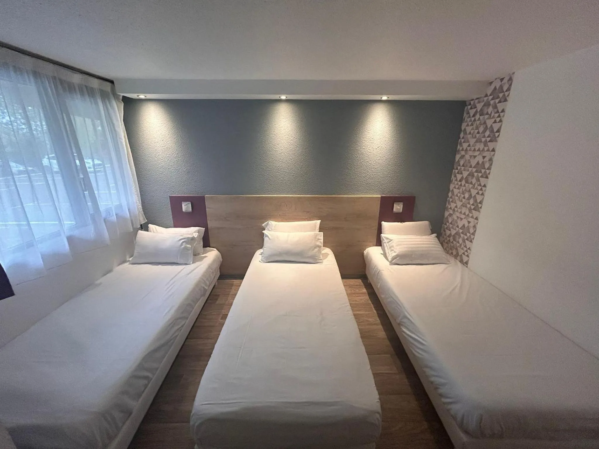 Bed in Kyriad Meaux Sud Nanteuil Les Meaux