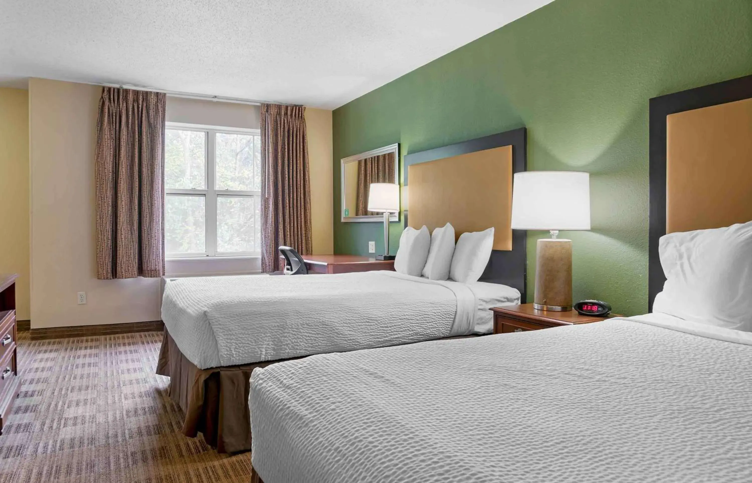 Deluxe Studio with 2 Double Beds - Non-Smoking in Extended Stay America Suites - Detroit - Novi - Orchard Hill Place Deluxe Studio with 2 Double Beds - Non-Smoking in Extended Stay America Suites - Detroit - Novi - Orchard Hill Place