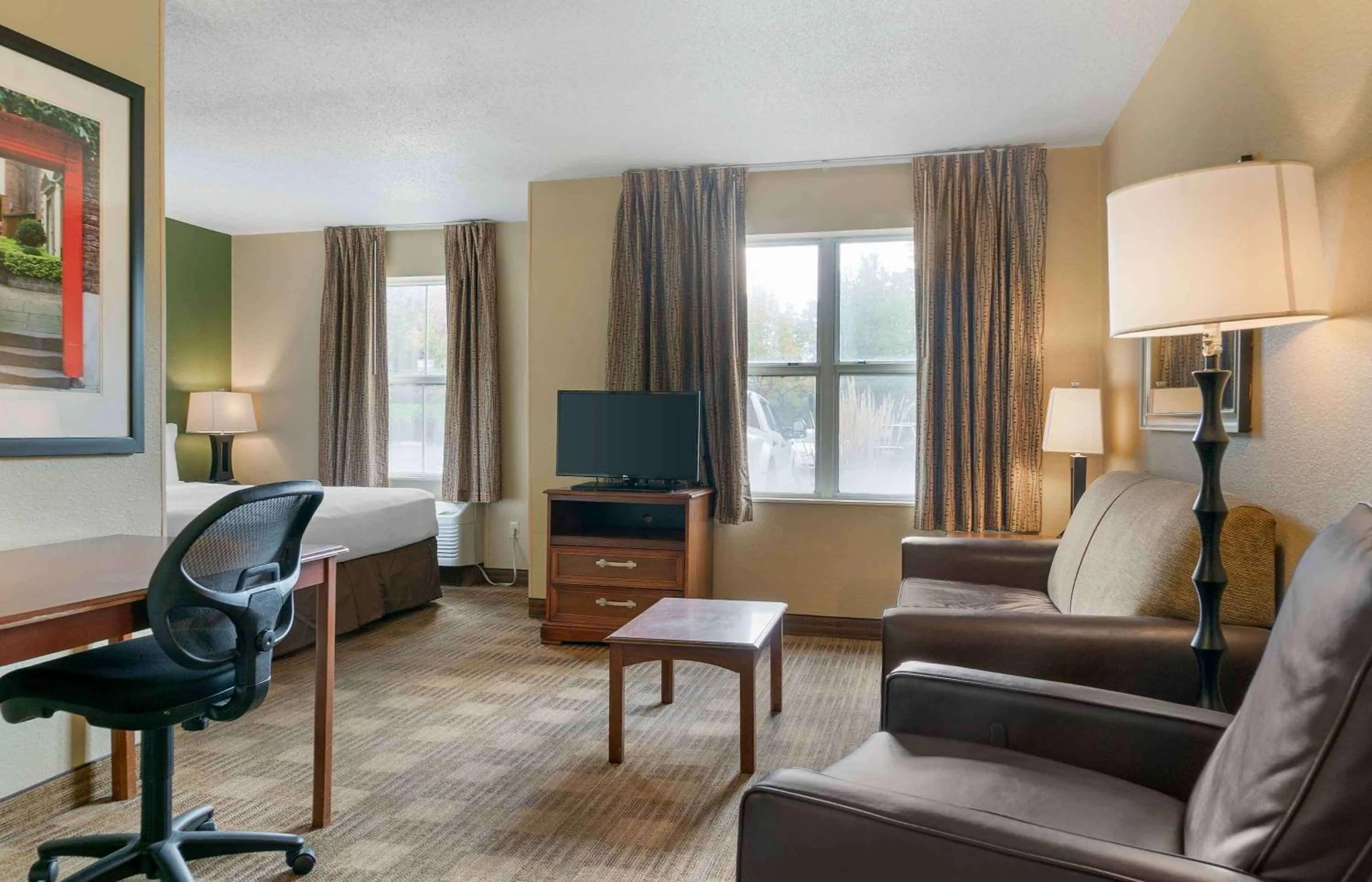 Bedroom in Extended Stay America Suites - Detroit - Novi - Orchard Hill Place