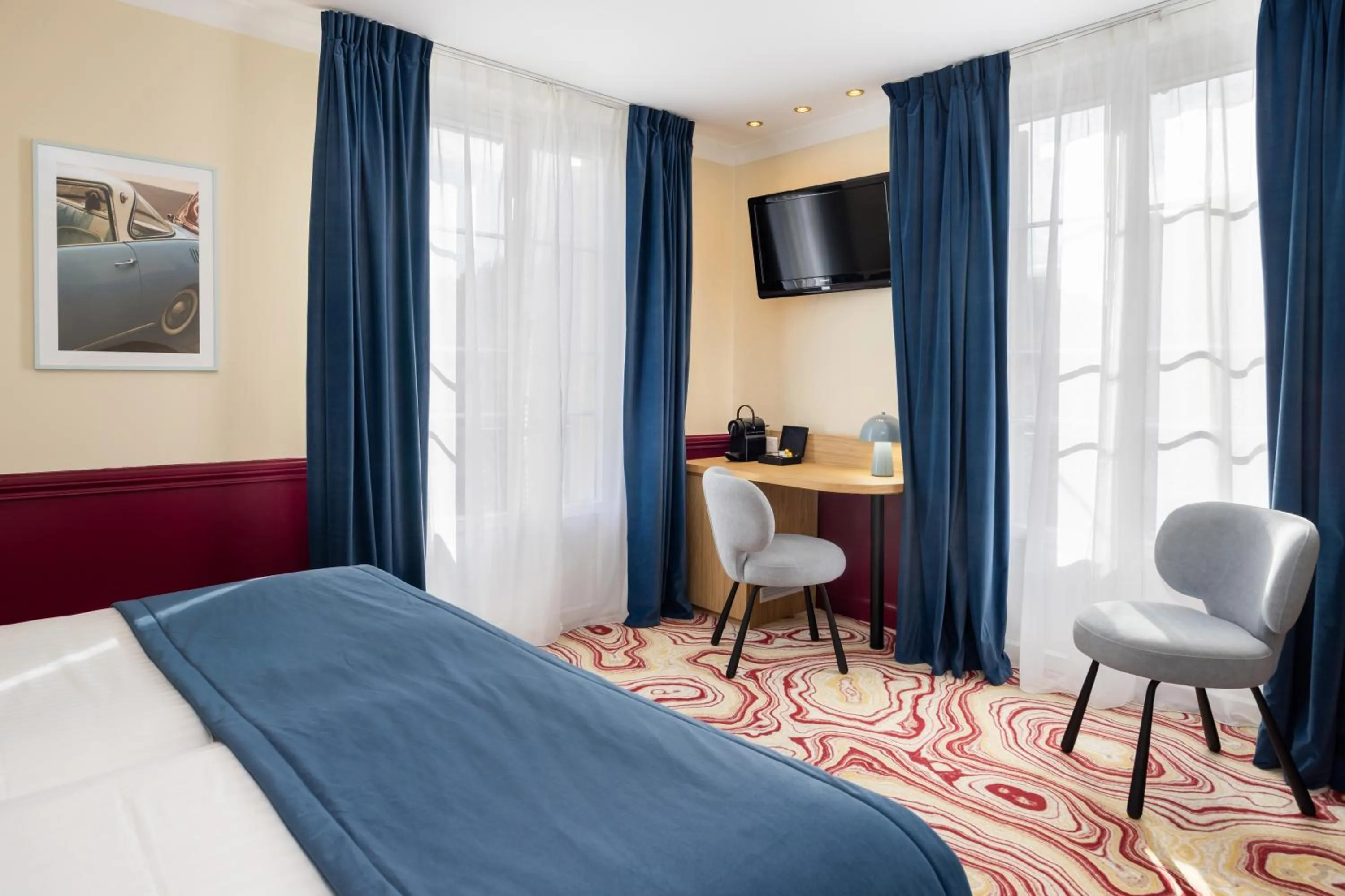 Bed in Best Western Hotel Lakmi Nice