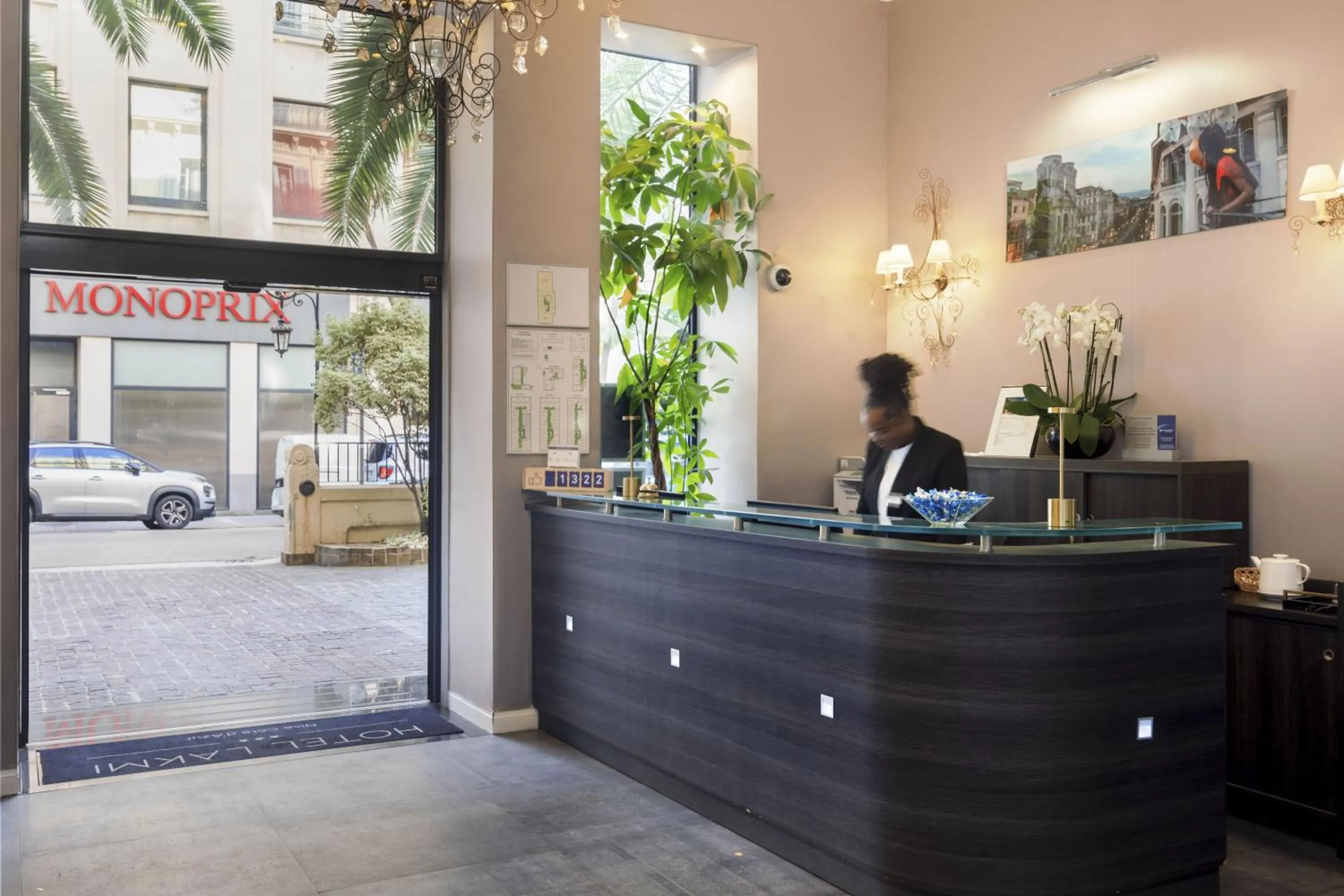 People in Best Western Hotel Lakmi Nice