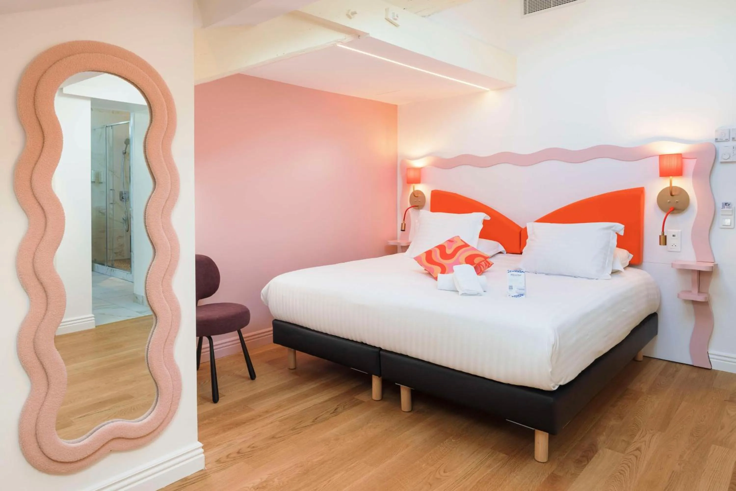 Bedroom, Bed in Best Western Hotel Lakmi Nice