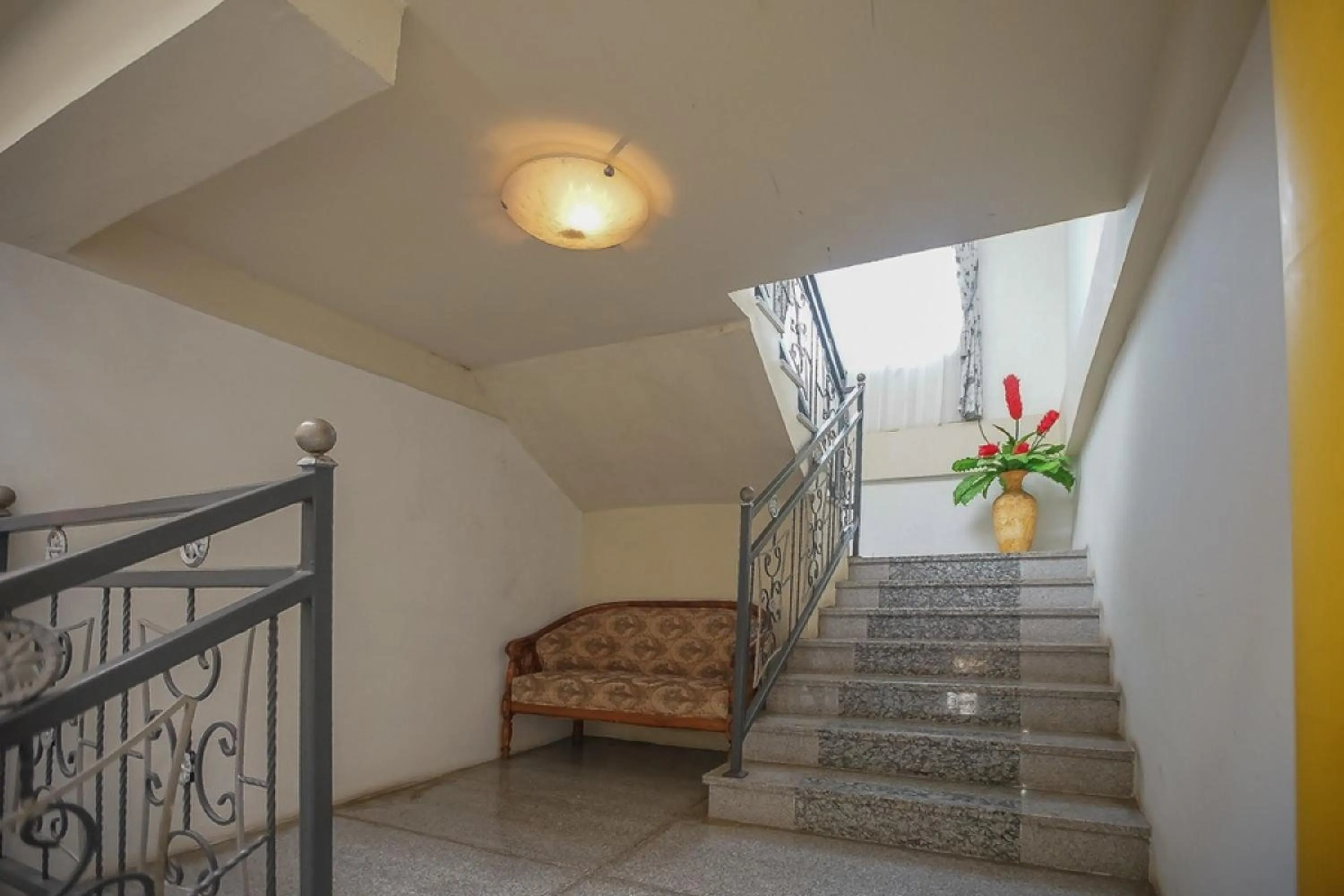 Property building in RedDoorz Syariah near Museum Lambung Mangkurat 2