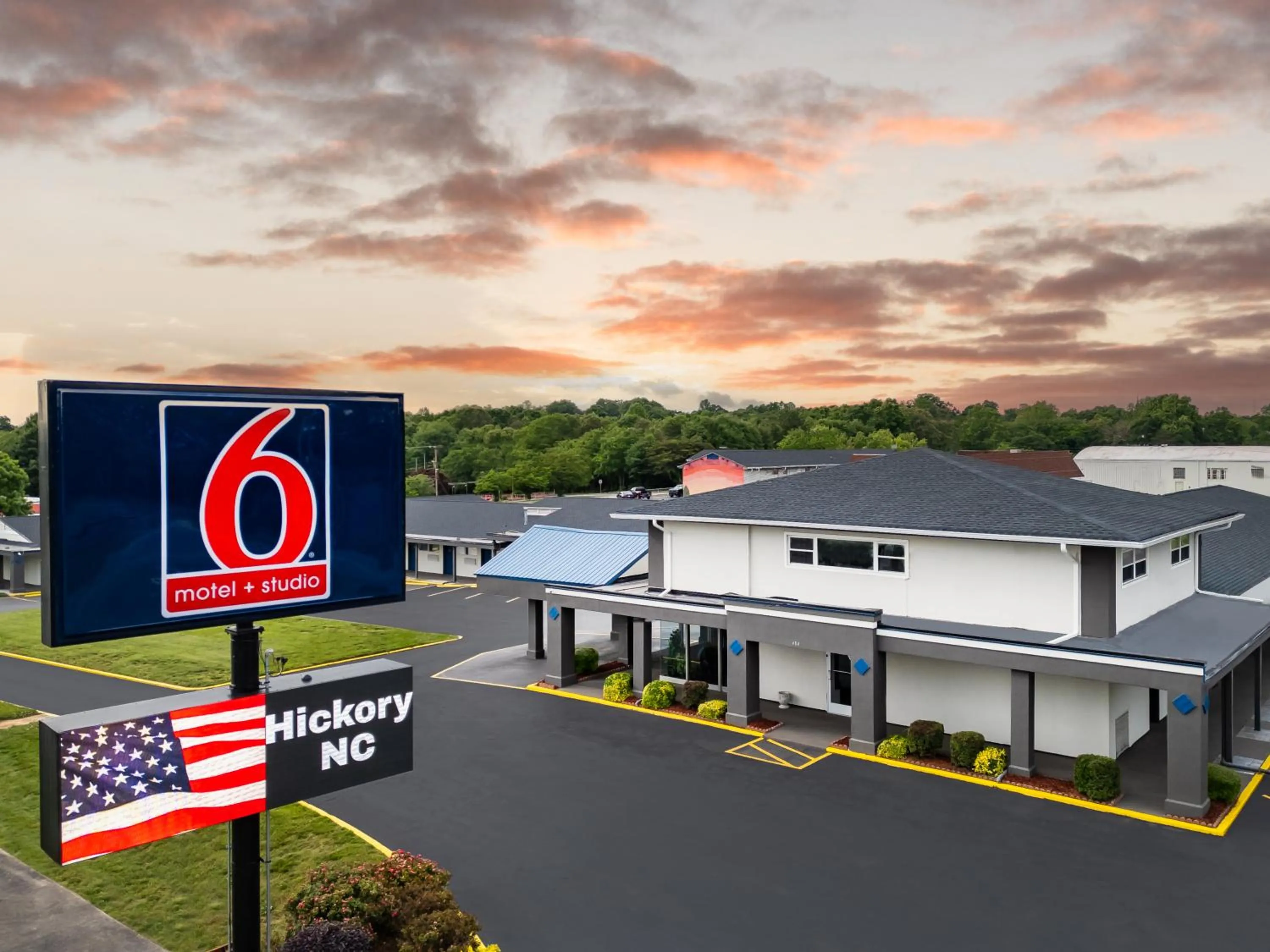 Property building in Motel 6 Hickory NC