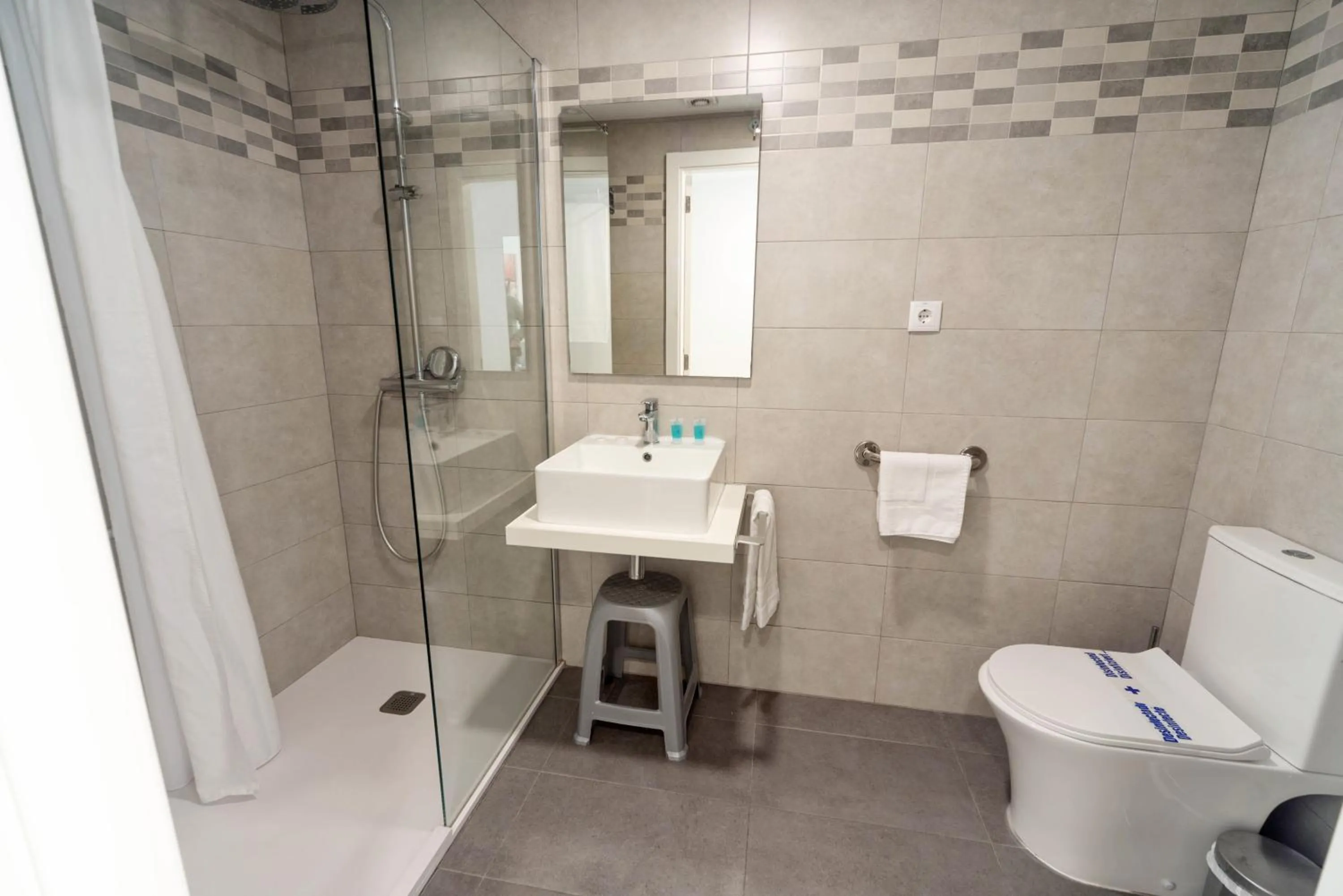 Bathroom in Hostal Anna Benidorm