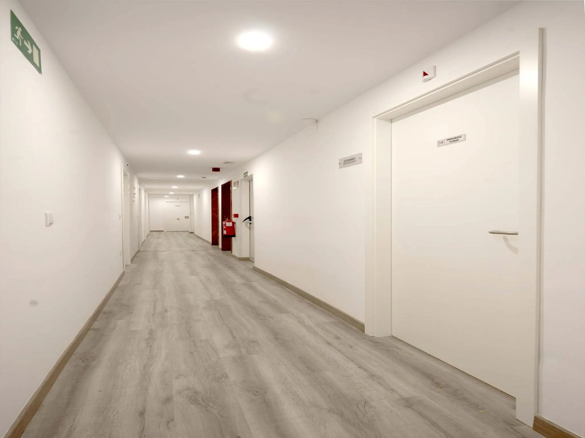 Property building in Hostal Anna Benidorm