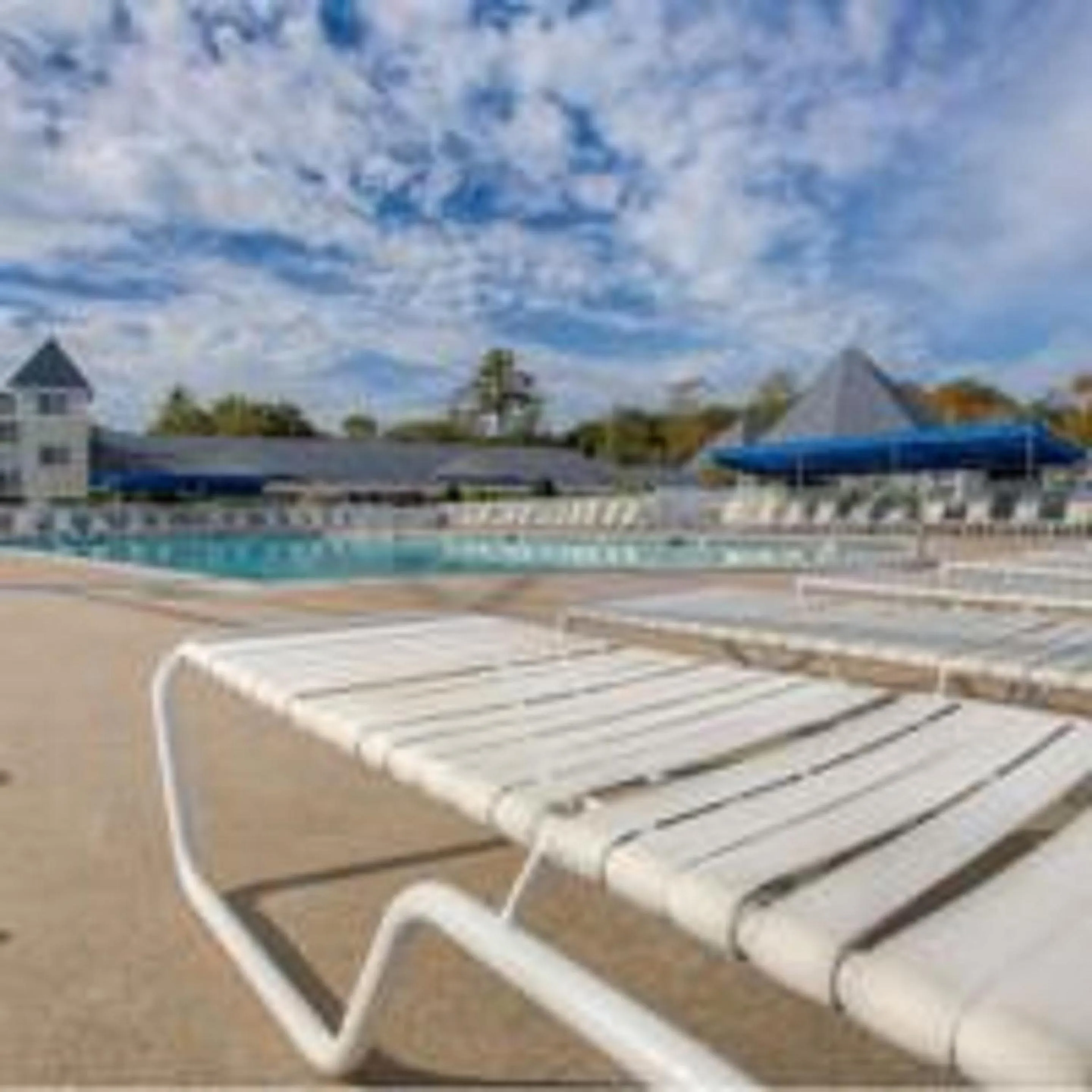 Pool view in Ogunquit Hotel and Suites