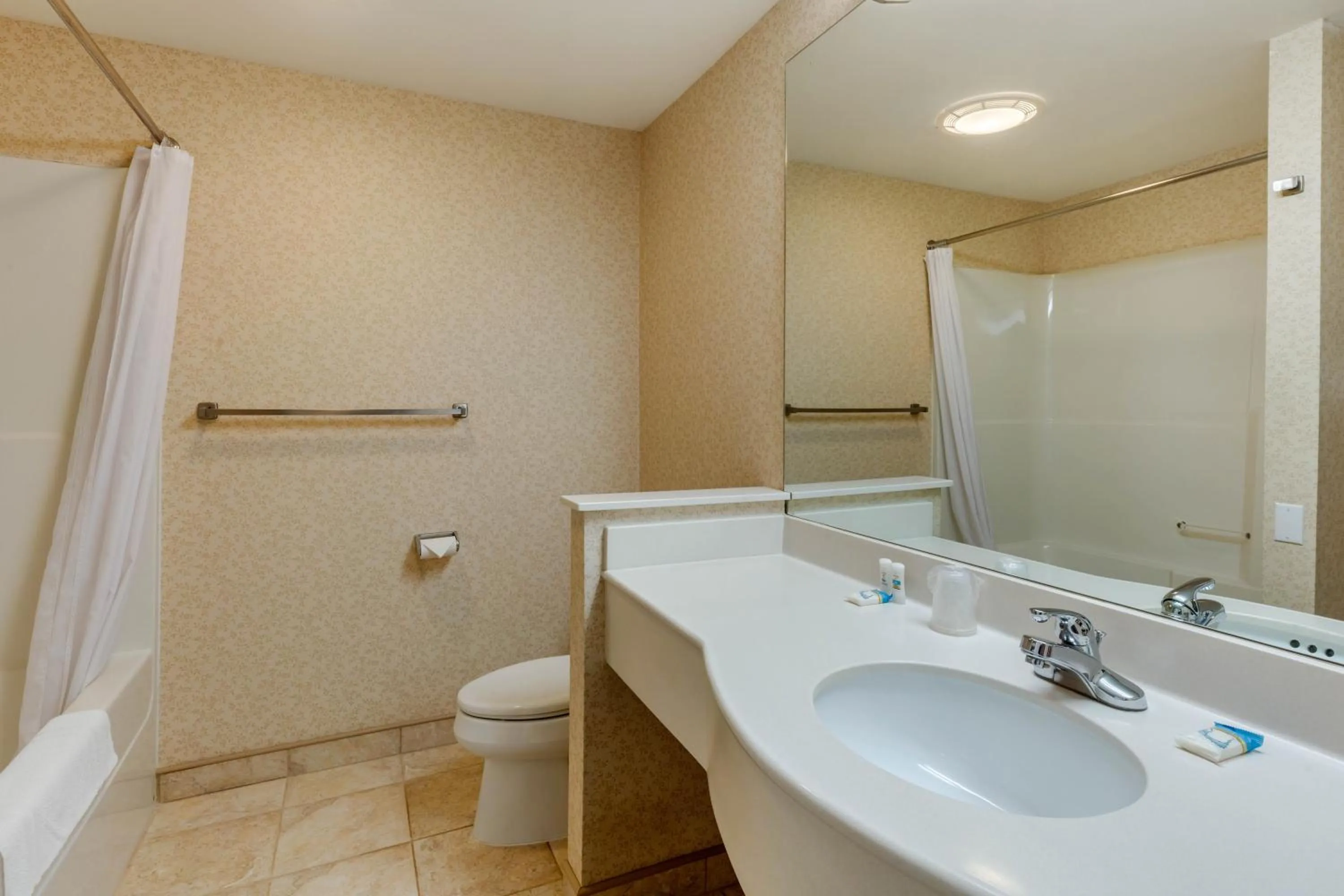 Bathroom in Ogunquit Hotel and Suites