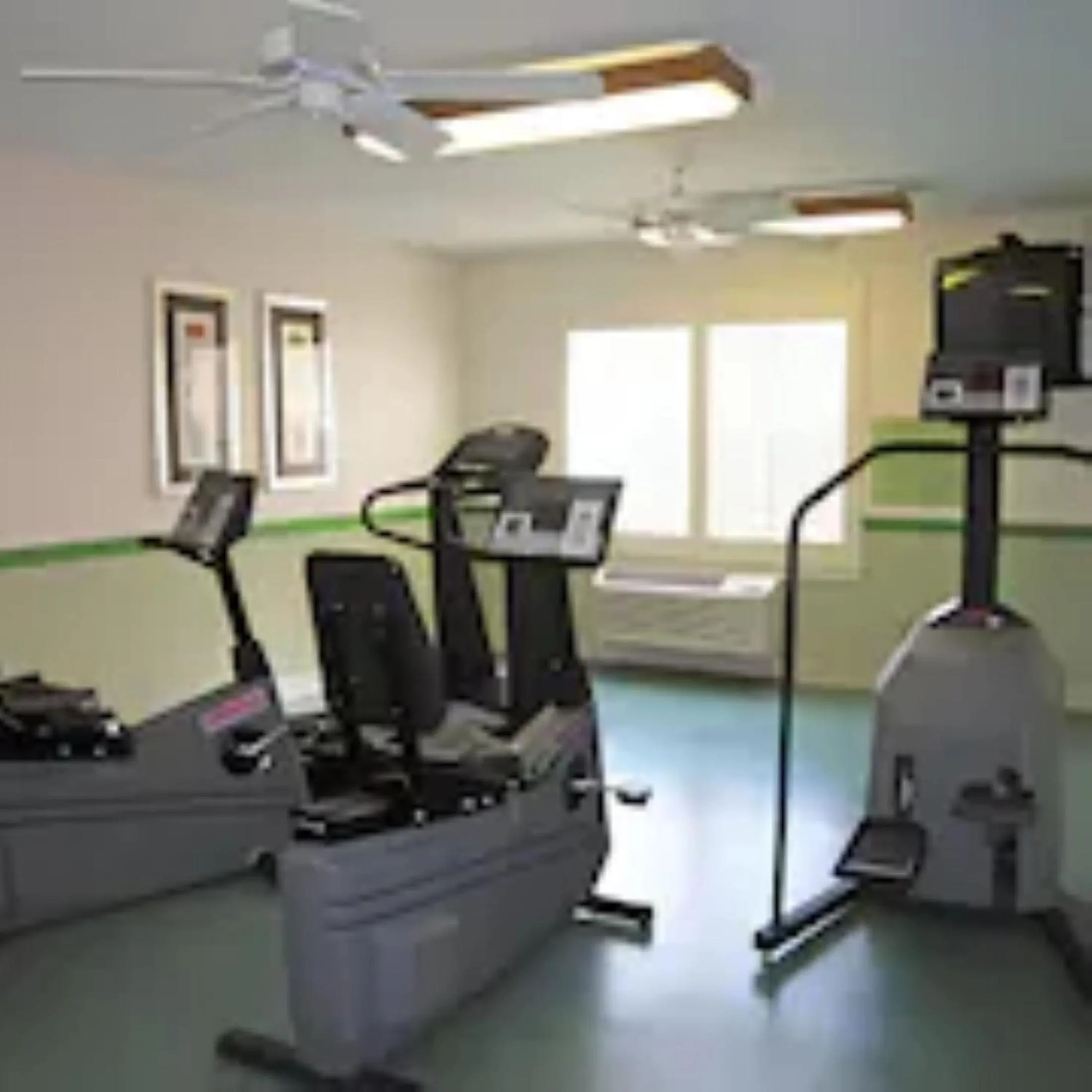 Fitness centre/facilities in Candlewood Suites Houston Space Center - Webster