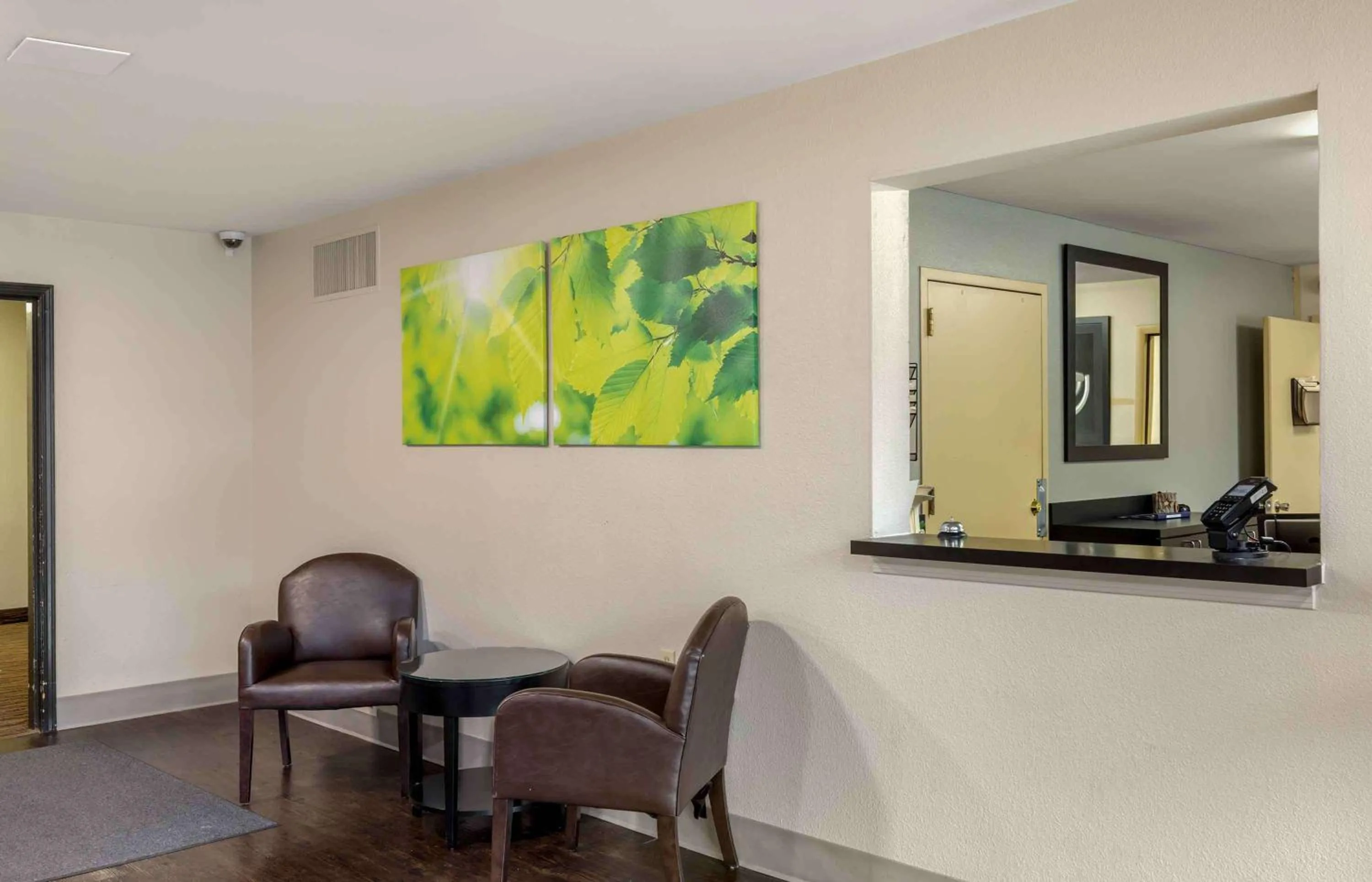 Lobby or reception in Extended Stay America Suites - Omaha - West