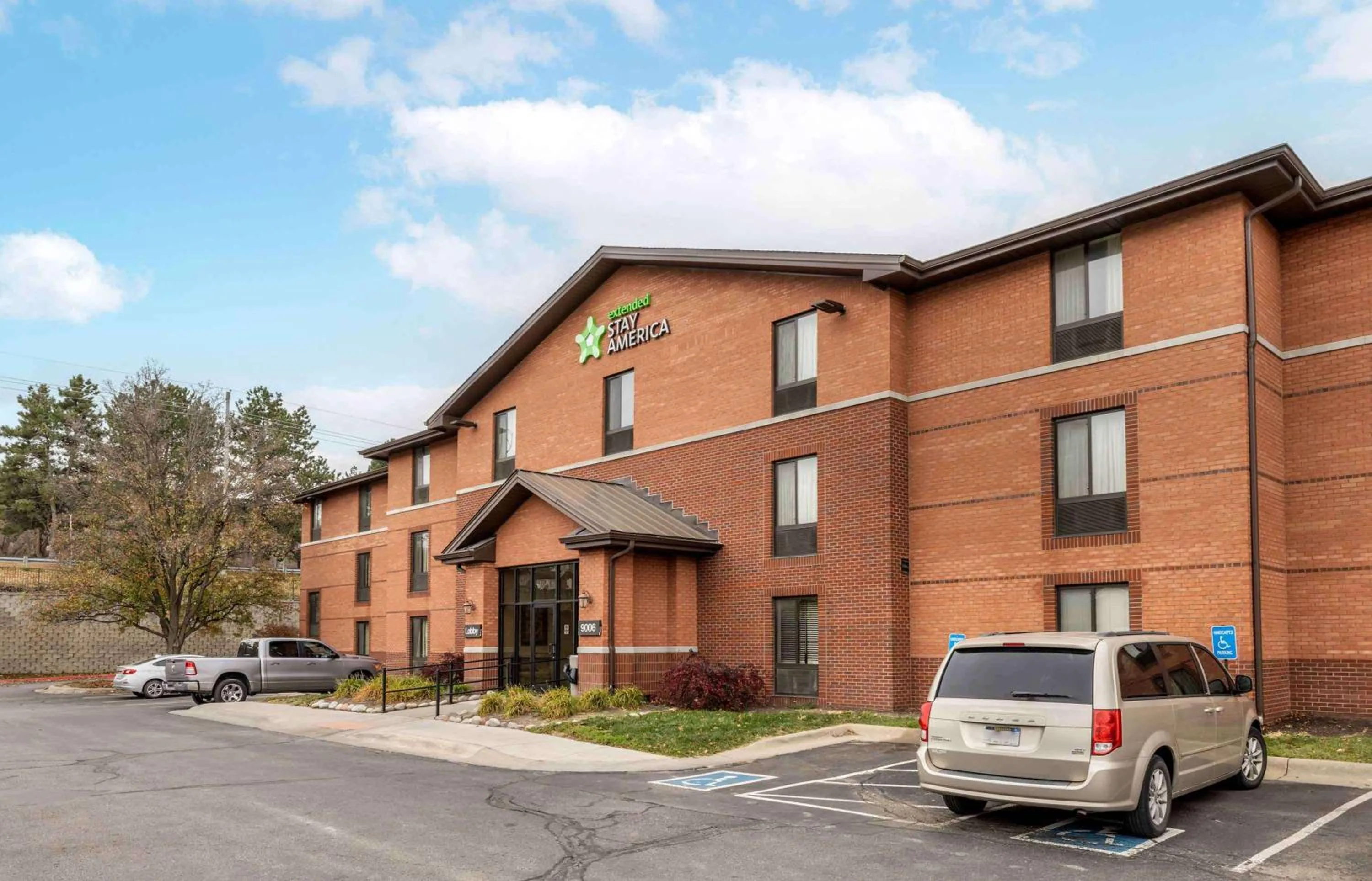 Property building in Extended Stay America Suites - Omaha - West