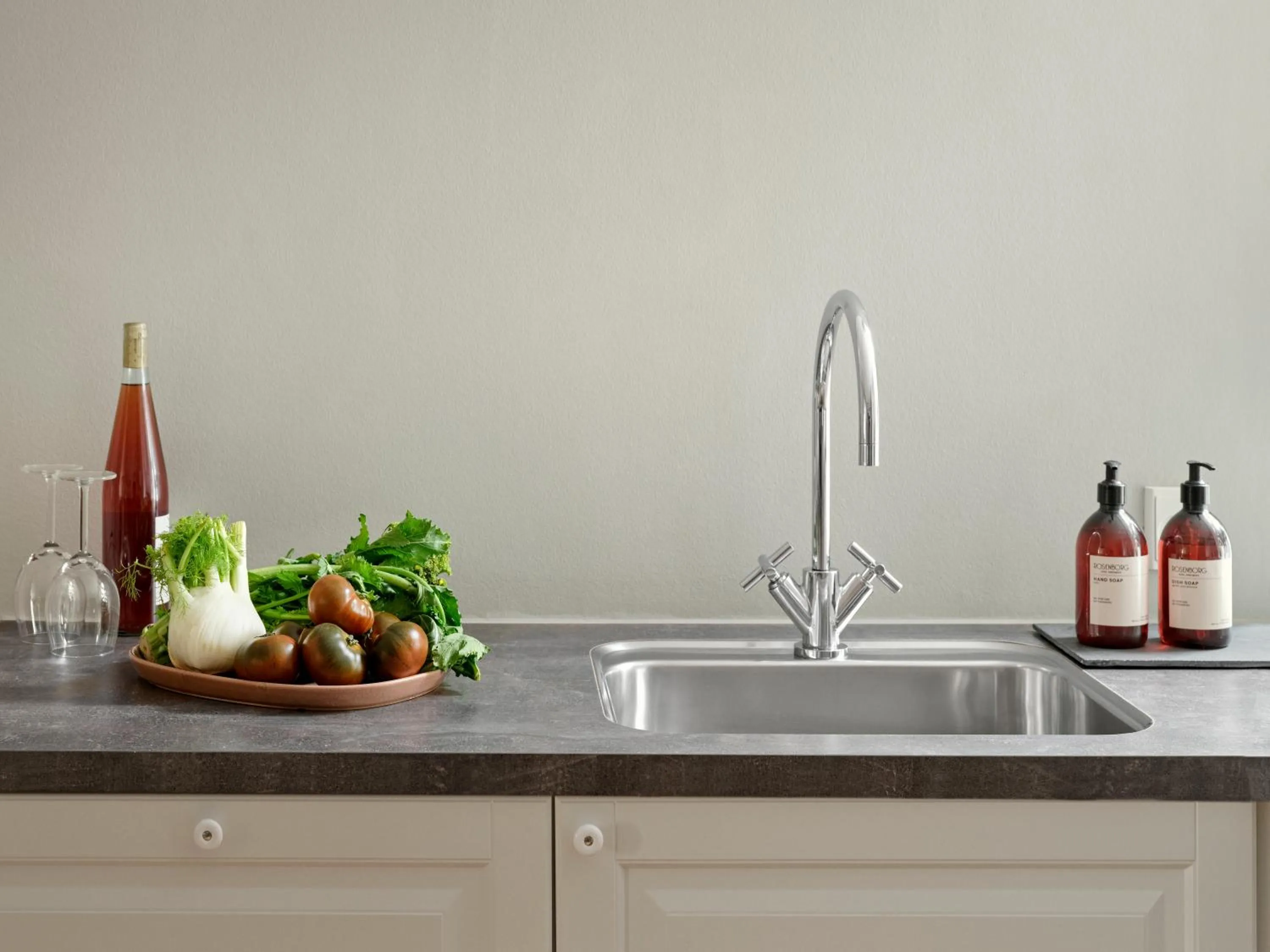 Kitchen or kitchenette in Rosenborg Hotel Apartments