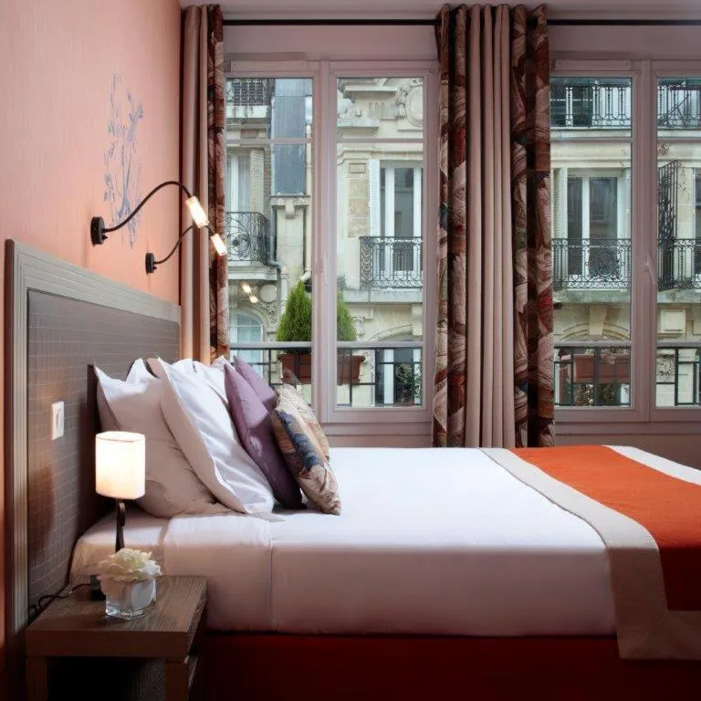 Bed in Hotel Residence Foch