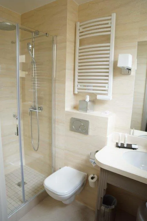 Shower in Hotel Residence Foch