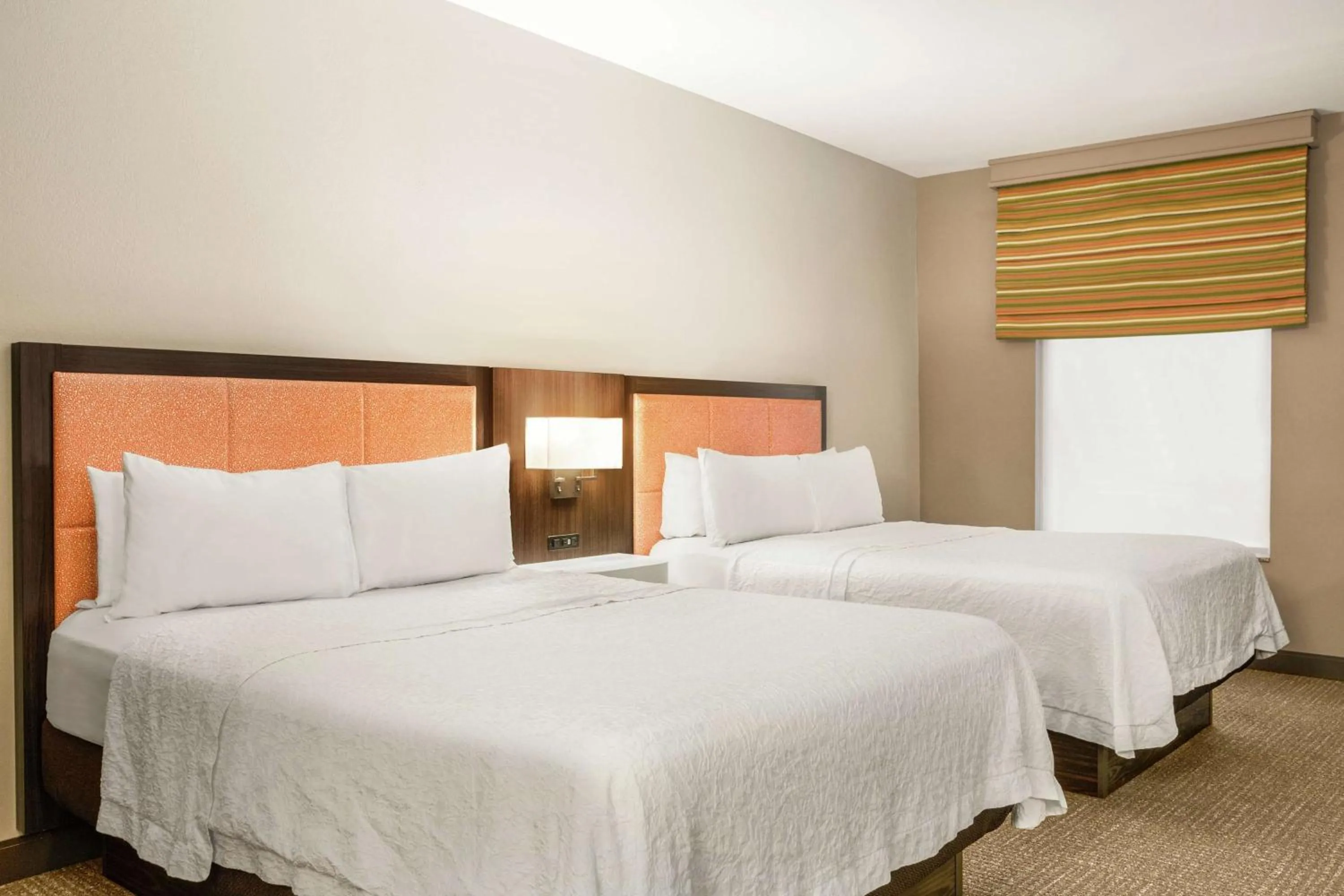 Bed in Hampton Inn Athens