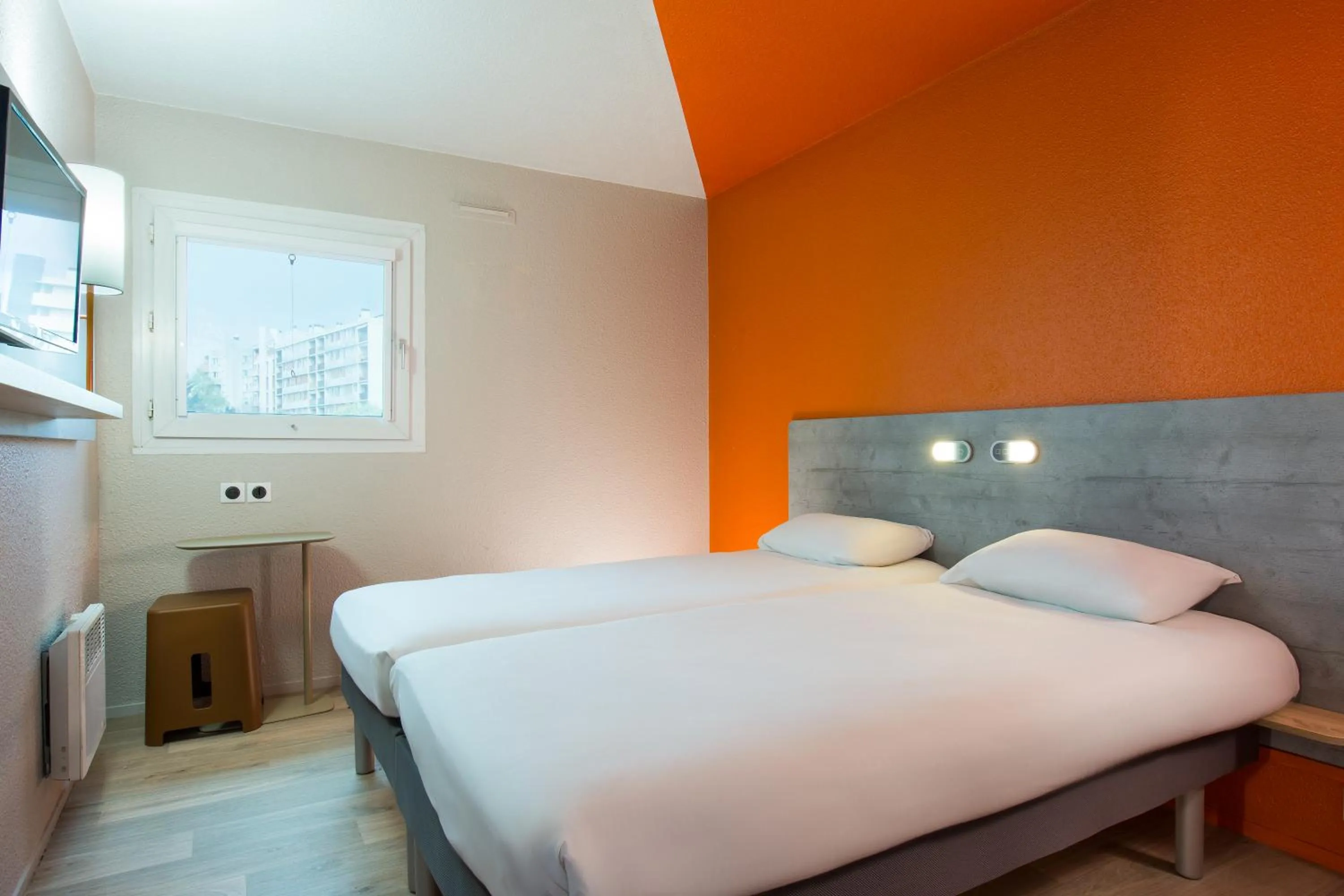 Bedroom, Bed in Ibis Budget Fresnes Orly