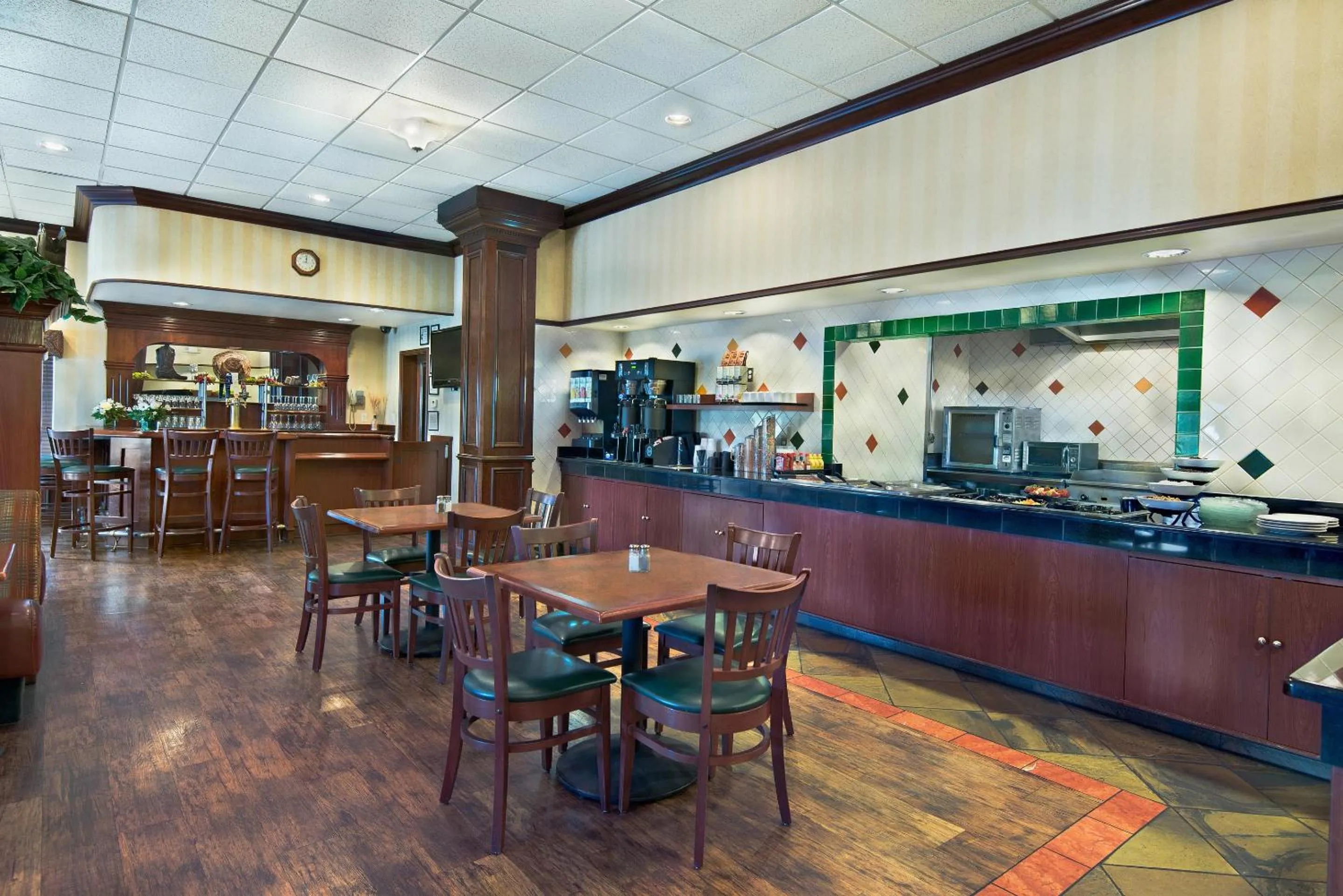 Restaurant/places to eat in Oxford Suites Pendleton