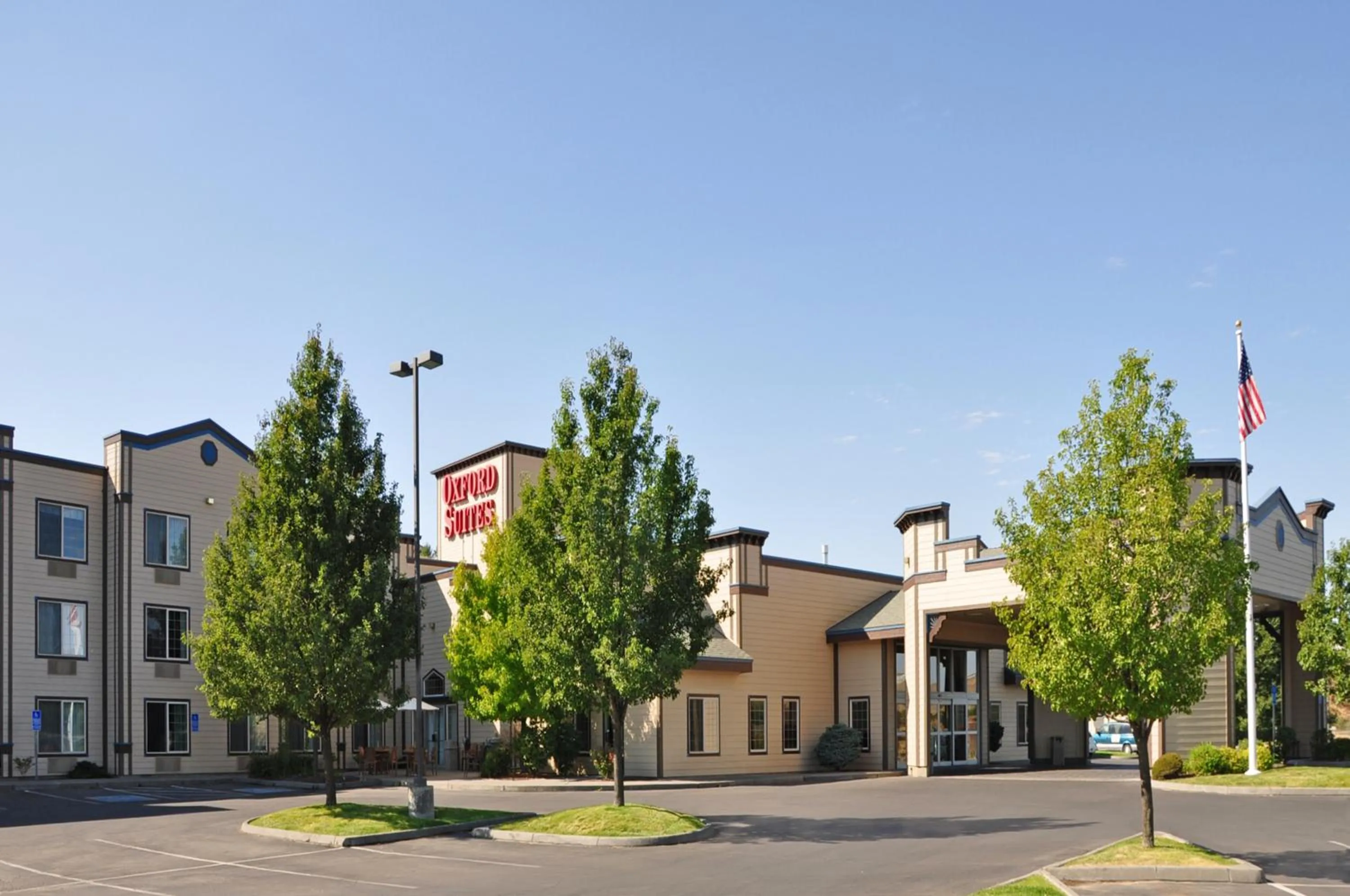 Facade/entrance in Oxford Suites Pendleton
