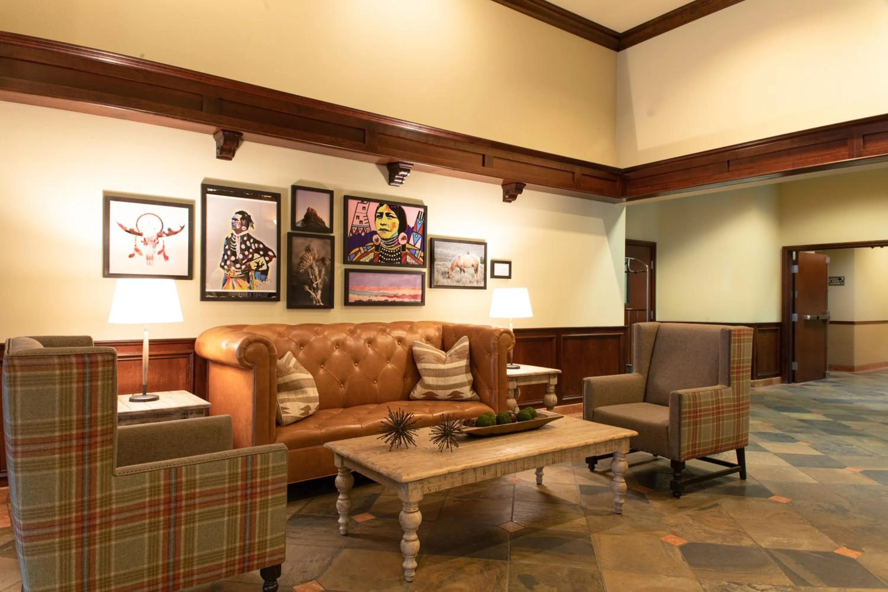 Lobby or reception in Oxford Suites Pendleton