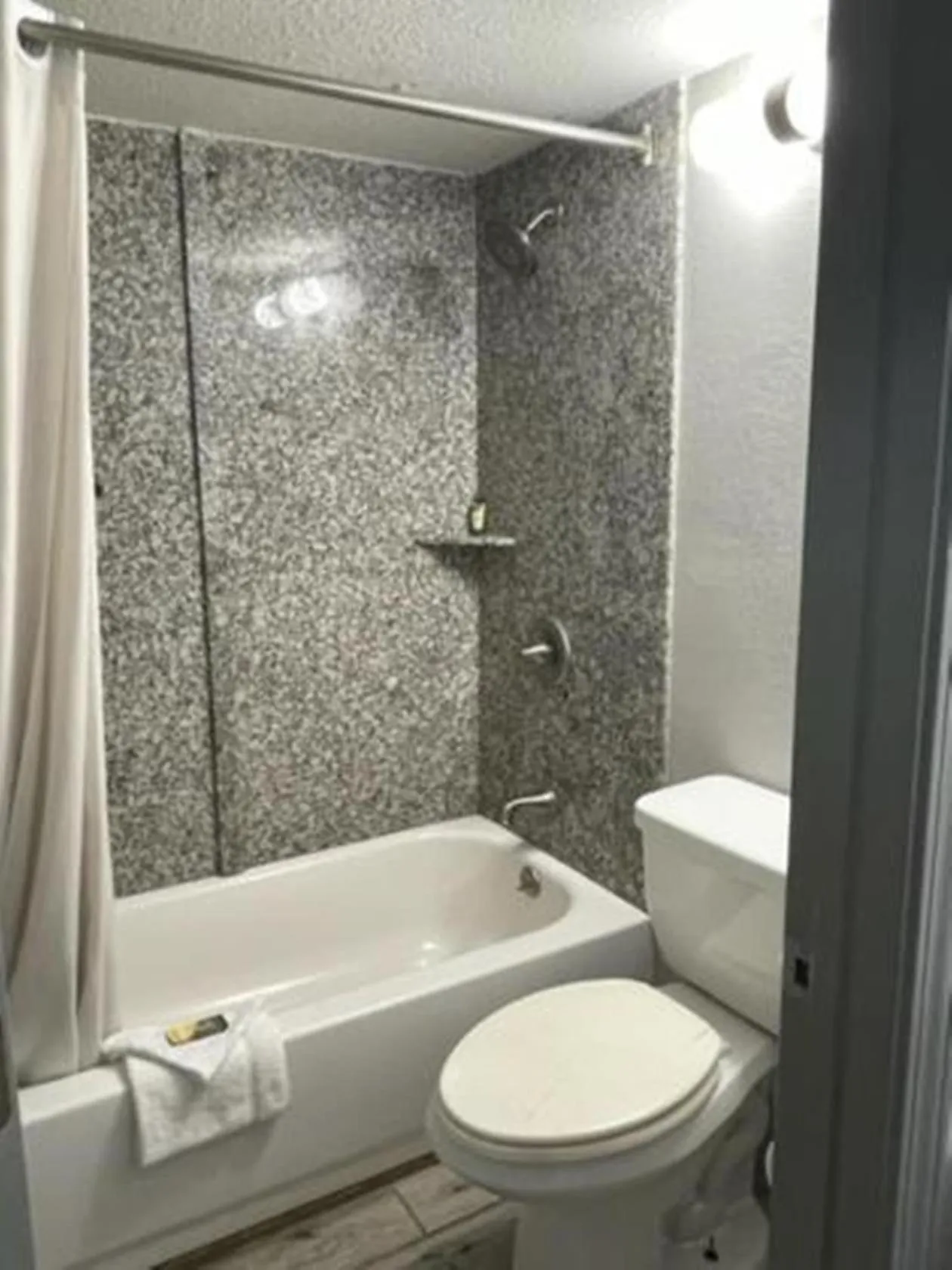 Bathroom in Western Inn Marietta