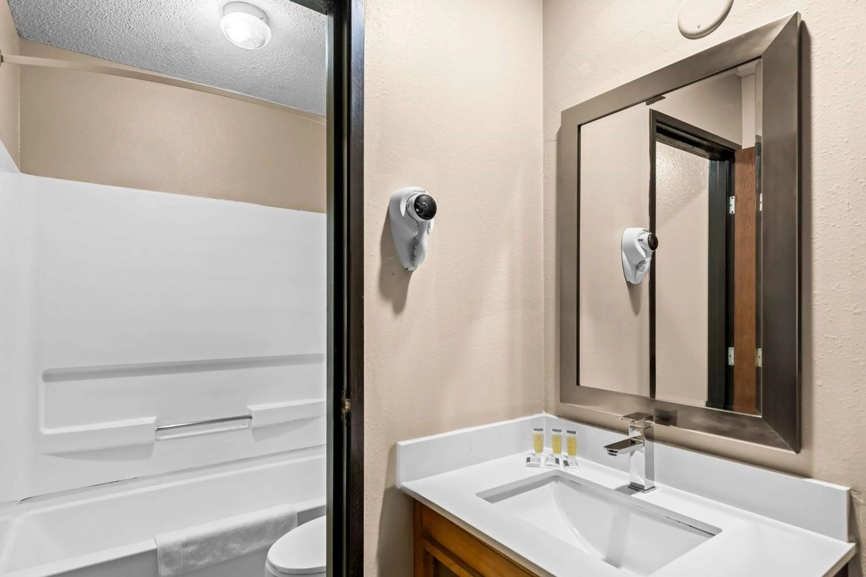 Bathroom in Super 8 by Wyndham Council Bluffs IA Omaha NE Area