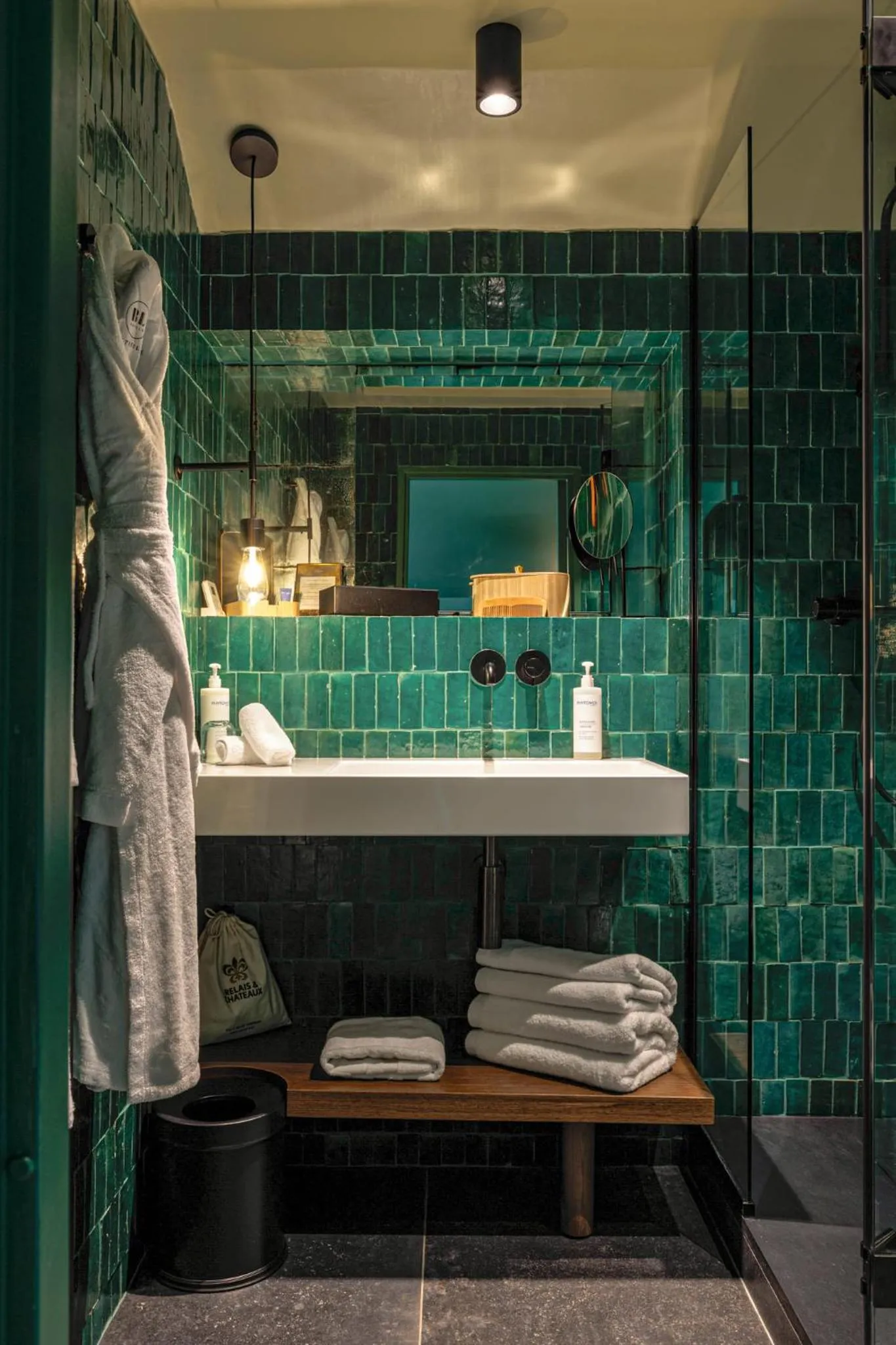 Shower in Les Etangs de Corot